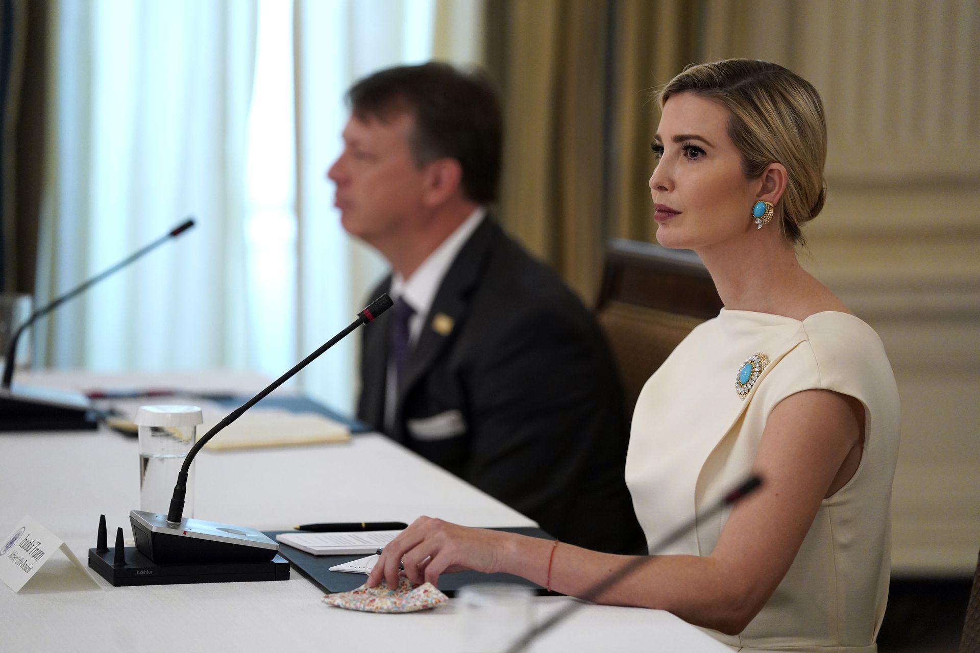 【美国大选】特朗普被曝涉嫌逃税 伊万卡牵涉其中