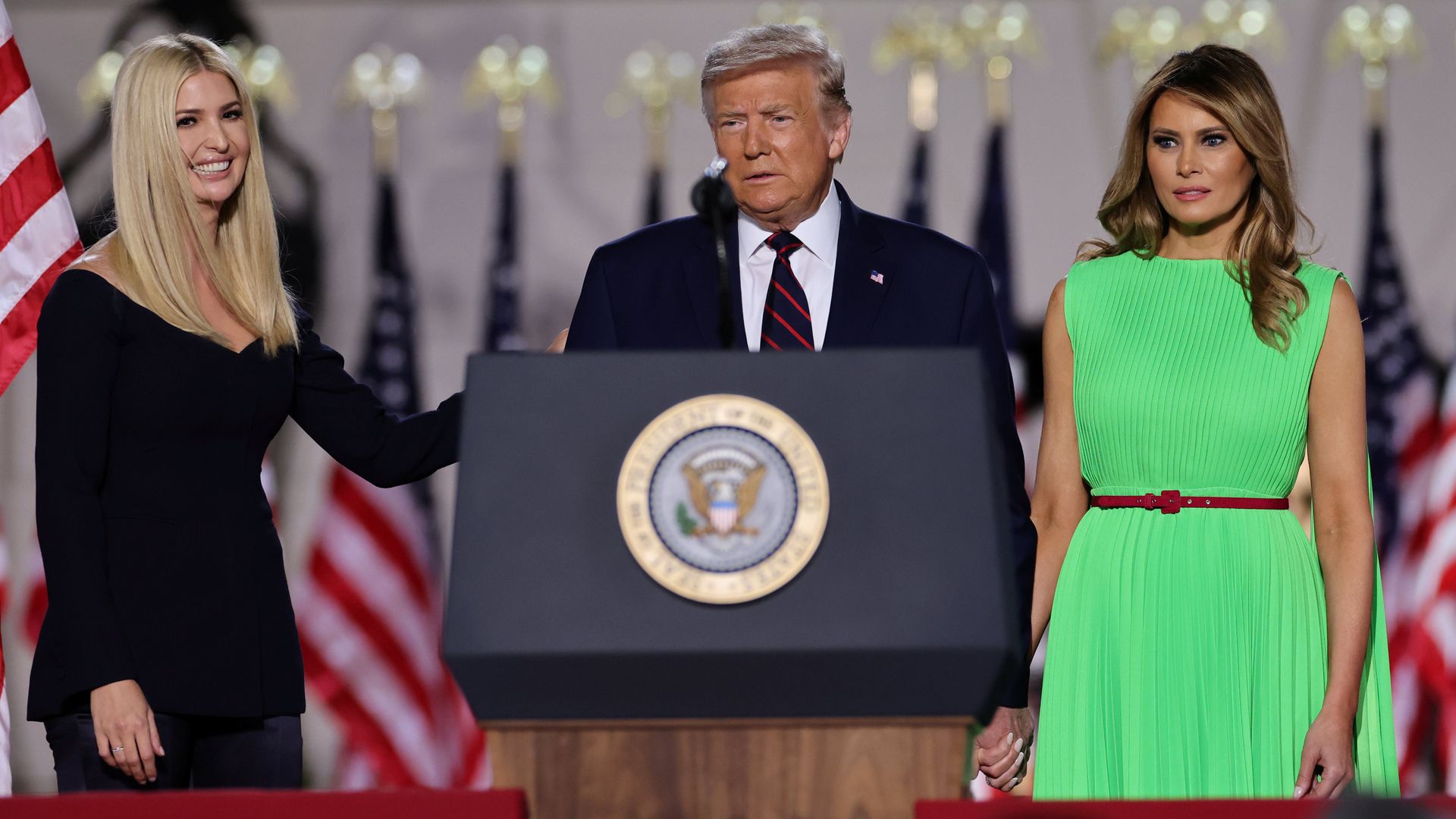 【美国大选】特朗普被曝涉嫌逃税 伊万卡牵涉其中