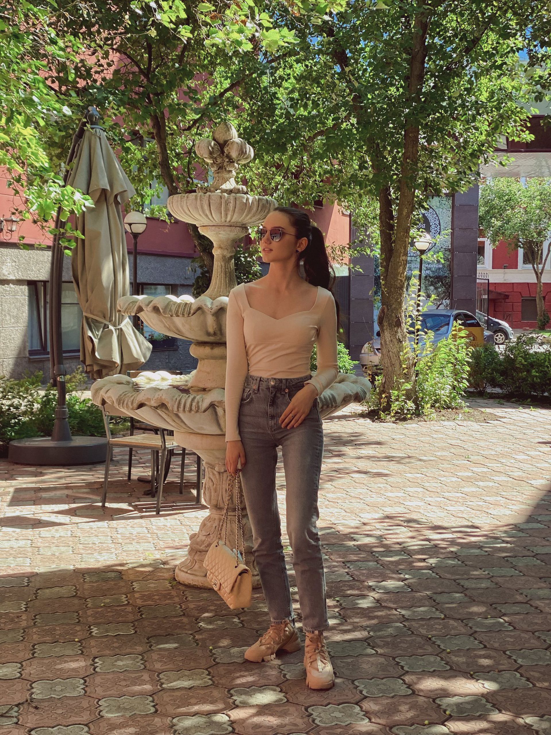 2021年8月7日,辛多科娃晒出个人街拍照片。(Twitter@Ira Sidorkova) 2021年8月7日,辛多科娃晒出个人街拍照片。(Twitter@Ira Sidorkova)