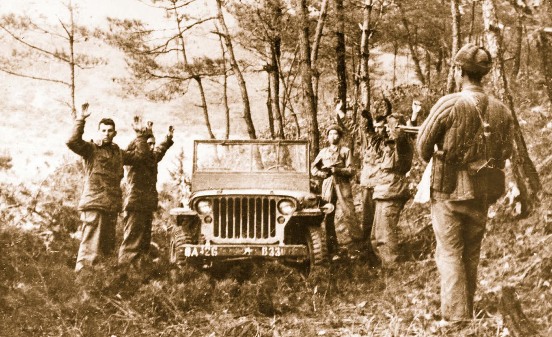 中国人民志愿军在朝鲜元山俘获美军官兵。(Getty) 中国人民志愿军在朝鲜元山俘获美军官兵。(Getty)