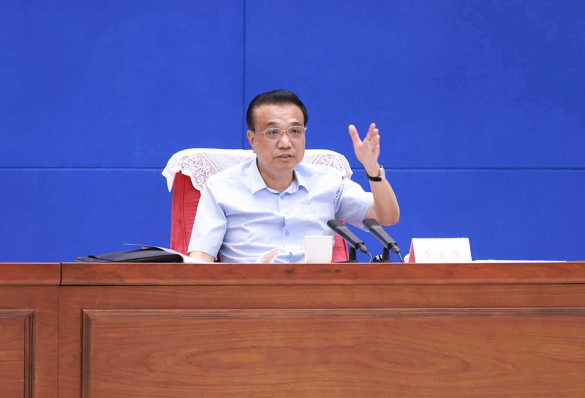 李克強同越南總理通電話：願為越南農產品輸華提供便利