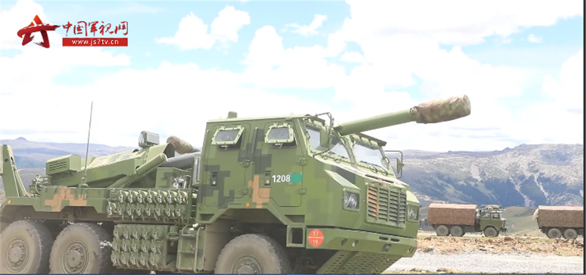 5月7日，解放军第75集团军某旅列装新型轮式步兵战车。该型车辆具有机动性较强的火力，是陆军快速反应力量的主要装备之一，有全天候作战能力。（中国军事网截图）