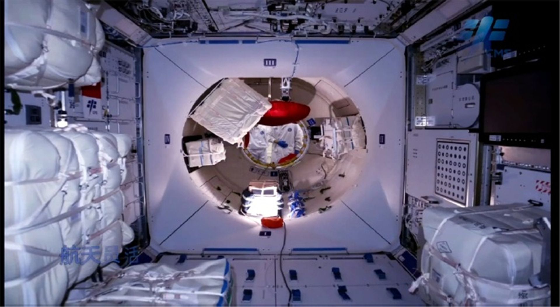 天和核心舱长16.6米、最大直径4.2米，重量达到22.5吨。（微博@China航天）