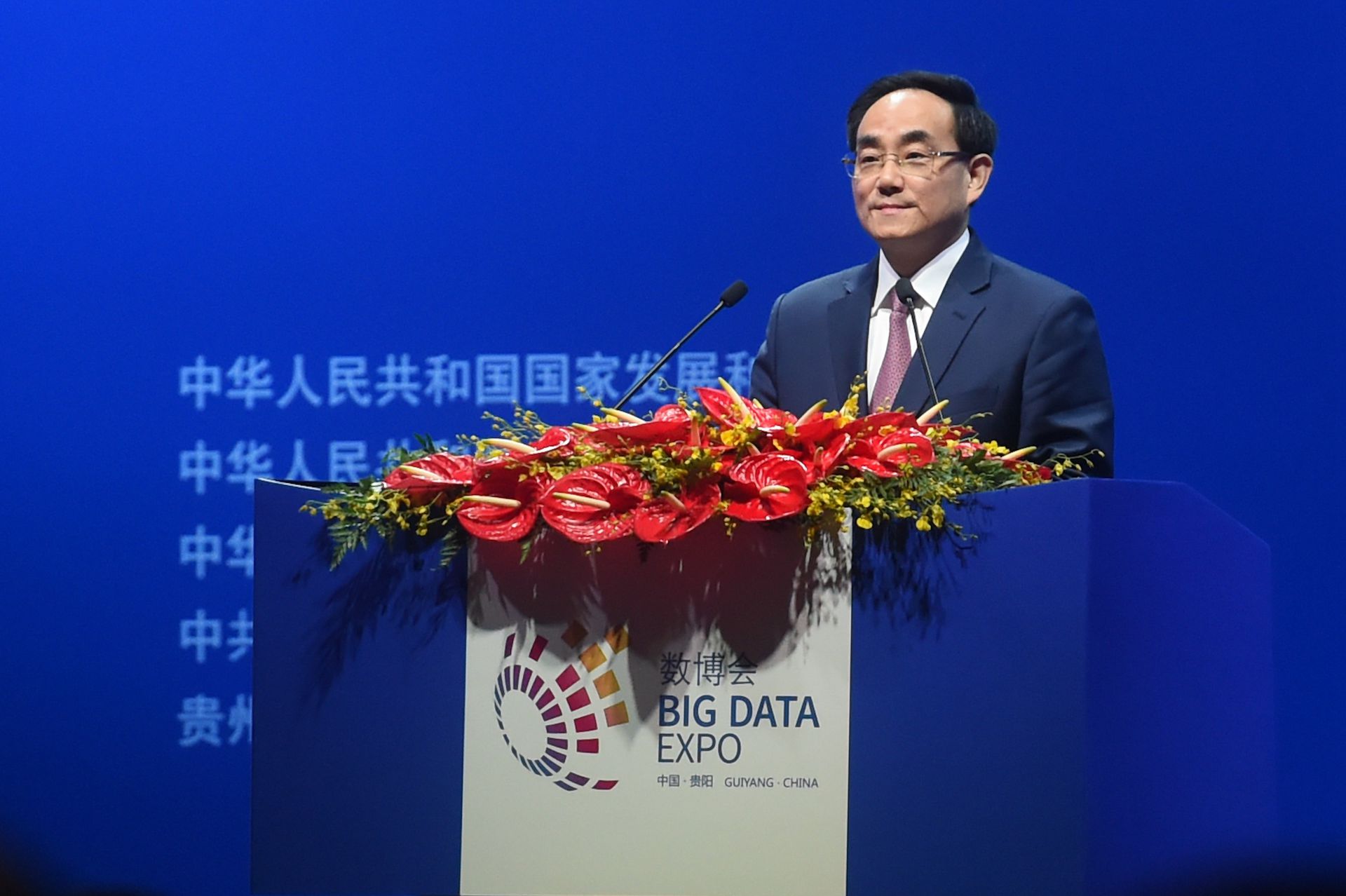 2020年11月19日,徐麟公开讲话剑指“资本操控舆论”引发外界关注。图为2016年5月25日,“中国大数据产业峰会暨中国电子商务创新发展峰会”在贵阳开幕。时任中国网信办副主任的徐麟在峰会上演讲。 (新华社) 2020年11月19日,徐麟公开讲话剑指“资本操控舆论”引发外界关注。图为2016年5月25日,“中国大数据产业峰会暨中国电子商务创新发展峰会”在贵阳开幕。时任中国网信办副主任的徐麟在峰会上演讲。 (新华社)