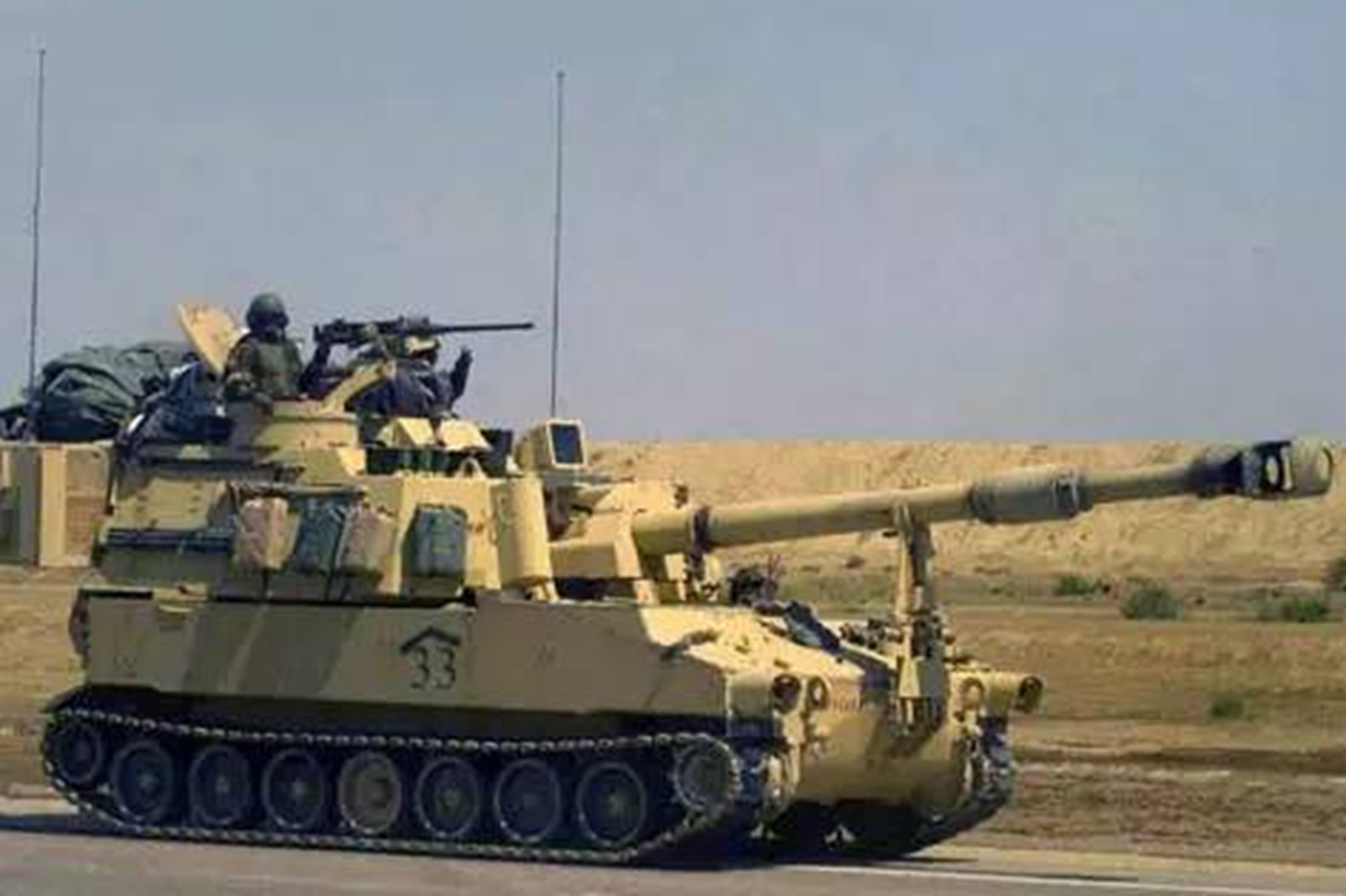8月4日,美国宣布售台40门M109A6帕拉丁自走砲(图)。(微博@杜文龙) 8月4日,美国宣布售台40门M109A6帕拉丁自走砲(图)。(微博@杜文龙)