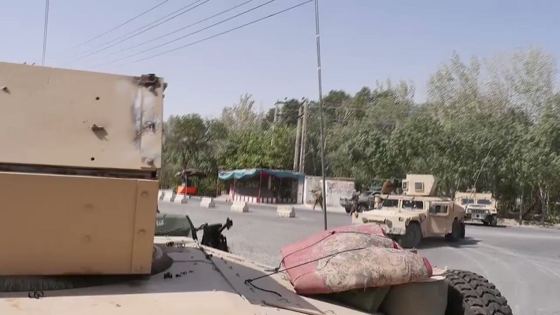 事实上，阿富汗政府军的制式装备选择也相对有限。（liveumap网页截图）
