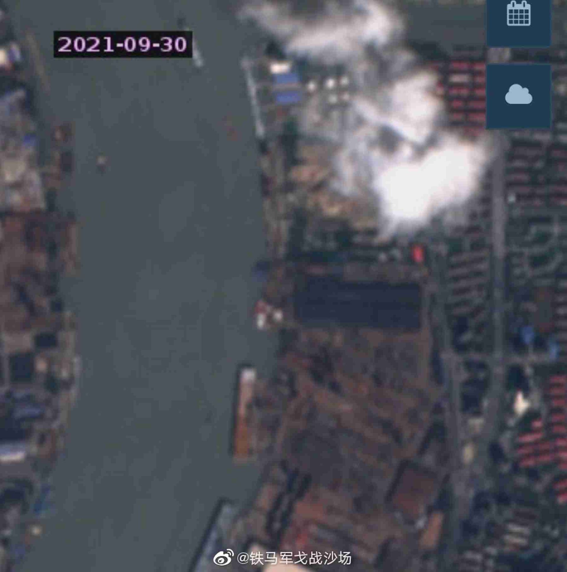 075三号舰最新卫星照。这是拍摄于9月30日的卫星照。（微博@铁马军戈战沙场）