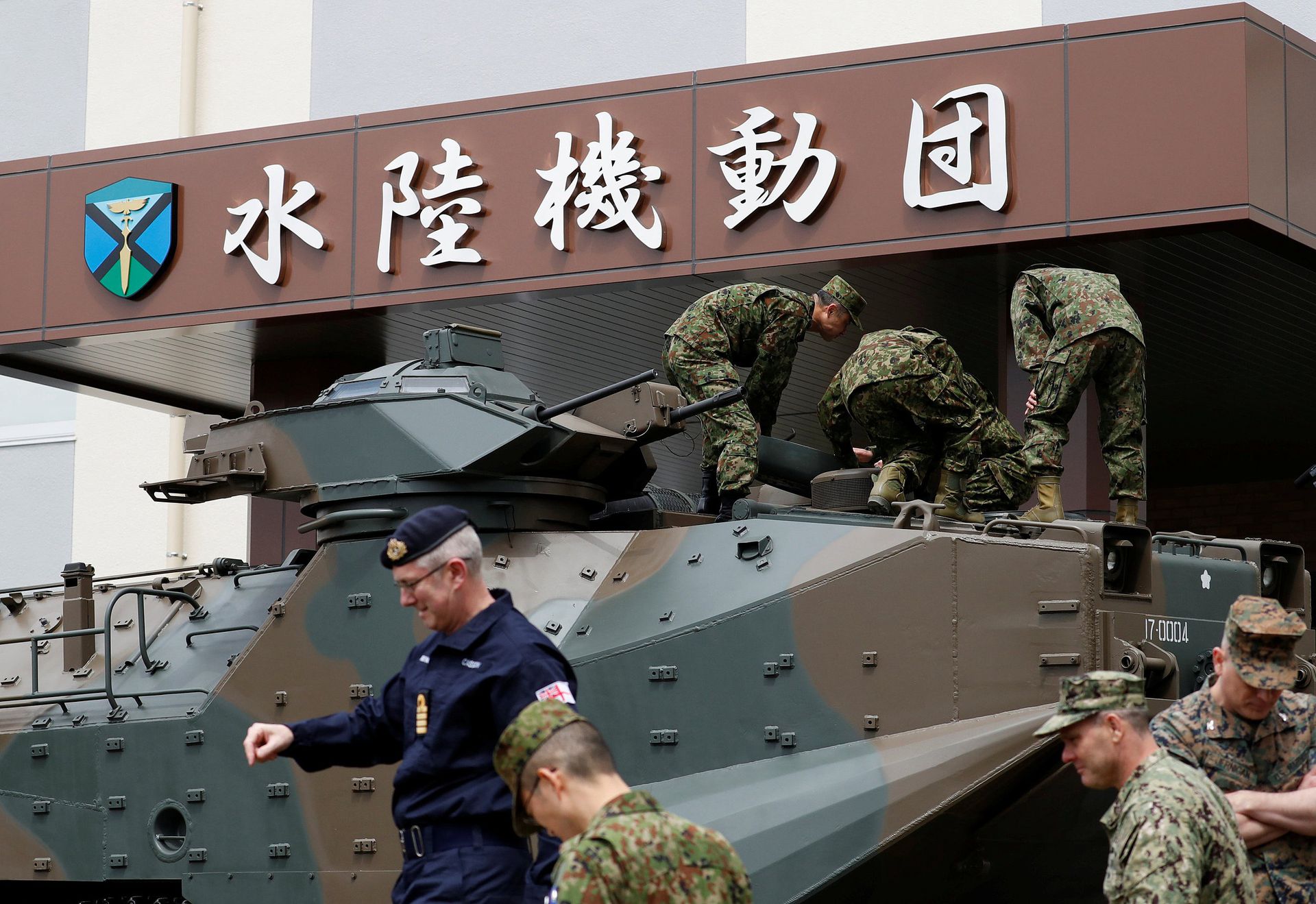 应对中国军事集结日本将为陆上自卫队配备运输舰 多维新闻 中国