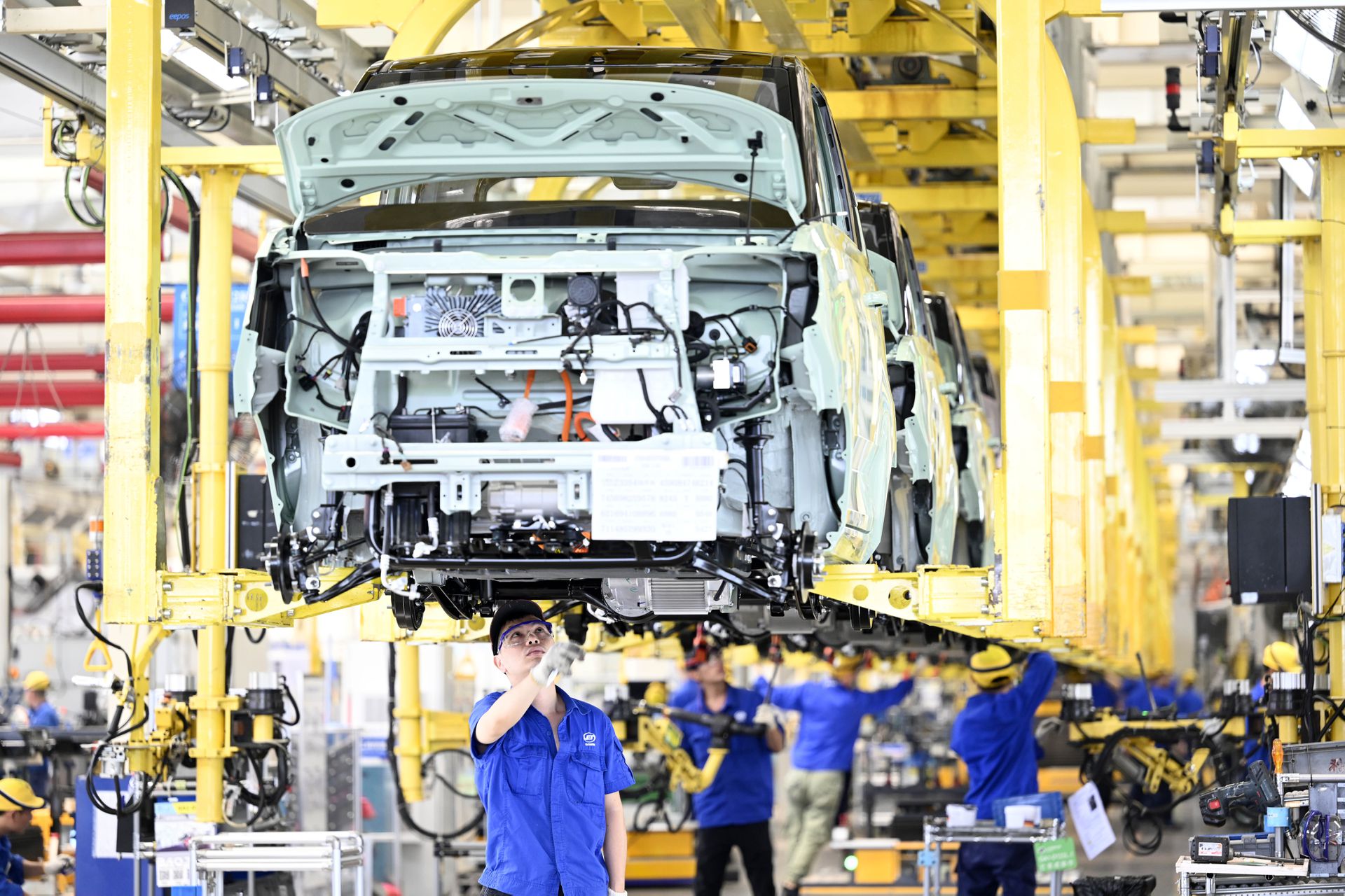中國新能源汽車產業不缺政策空間│巨子點評