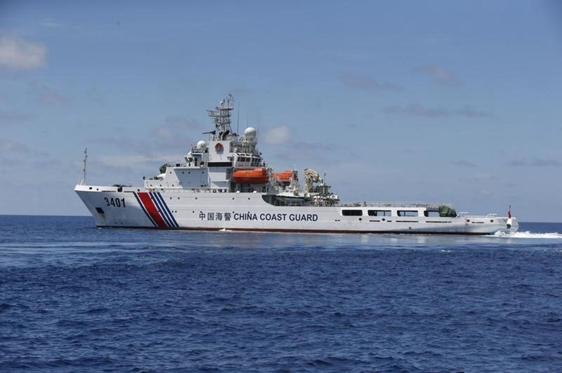 不过，从2014年开始，中国海警就已经习惯性驱离仁爱礁一线的菲律宾闲杂人员了。（路透社）
