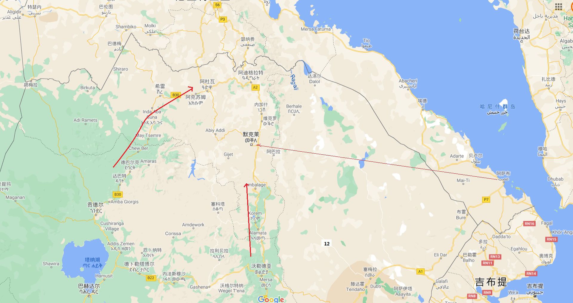 埃塞俄比亚北部提格雷地区的战事主要沿两条公路展开，其中埃军在11月18日前后推进至阿克苏姆后，即将夺取阿杜瓦一线，北方又有厄立特里亚施压。在政府军也推进至默克莱以南地区后，沿交通线据守的叛军已选择有限，与此同时，从阿萨布起飞的无人机还在持续轰炸。（谷歌地图截图）