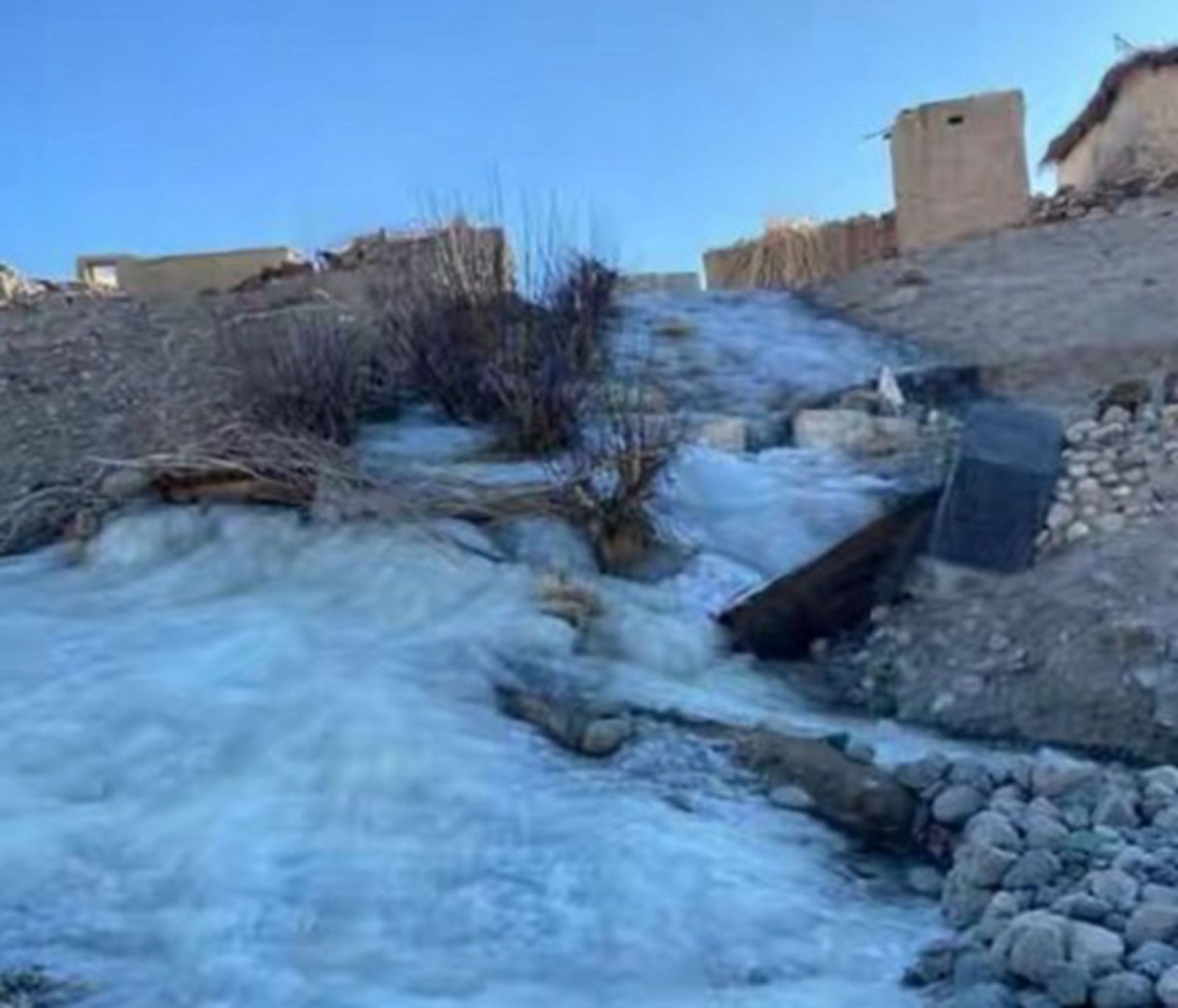 中印边境气温极低,对于对峙双方都是极大的考验。(微博@冲锋号角) 中印边境气温极低,对于对峙双方都是极大的考验。(微博@冲锋号角)