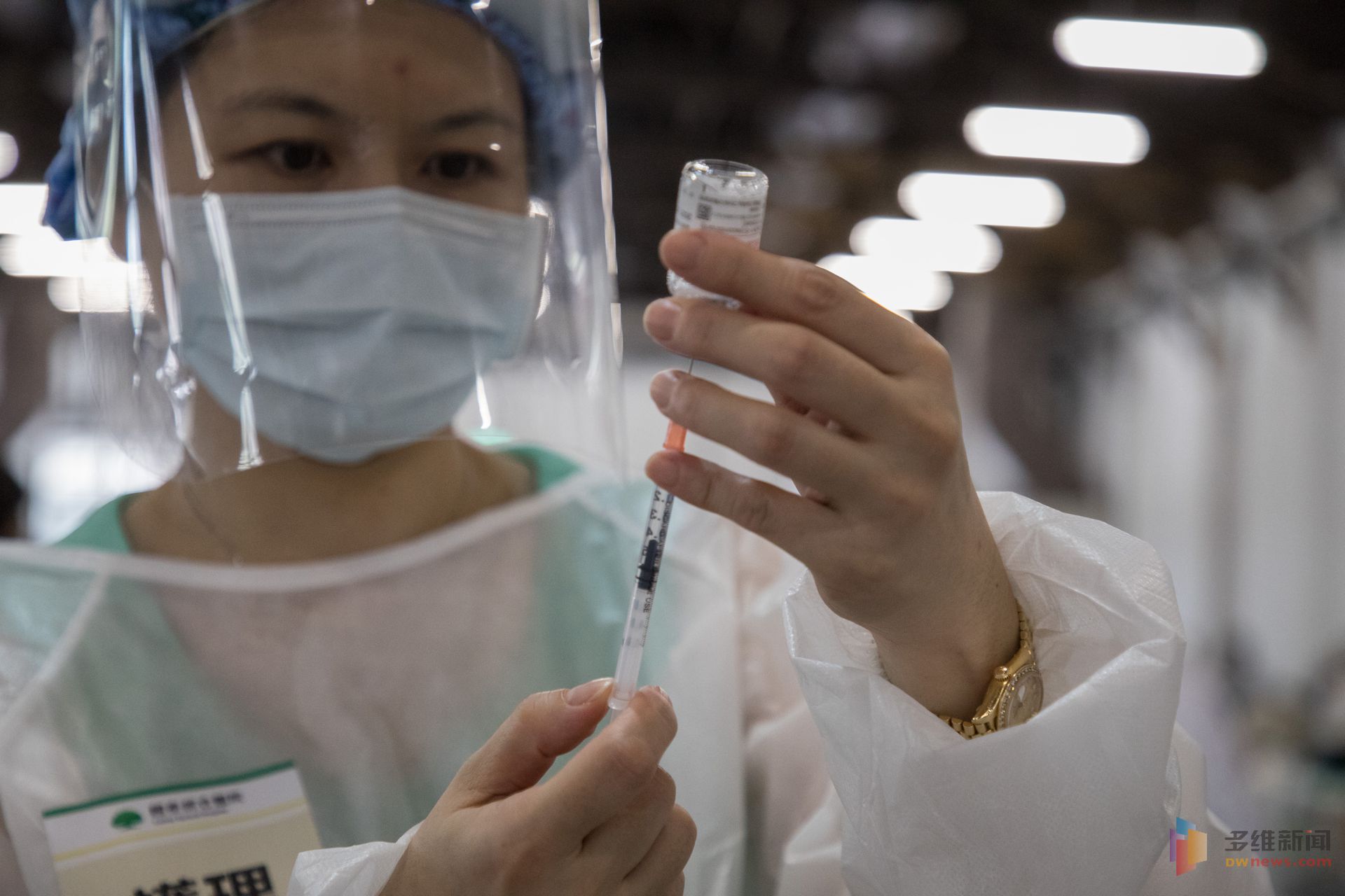 台湾陆续有长者接种阿斯利康疫苗后死亡。（多维新闻）