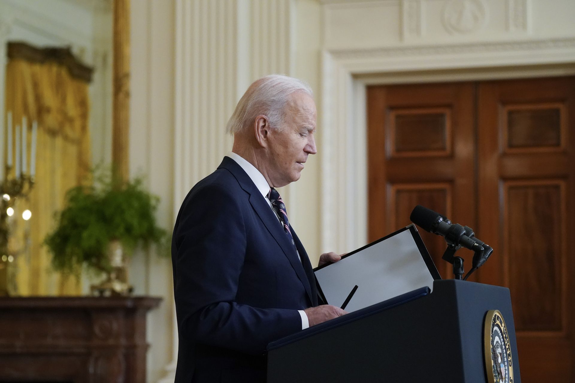 2022年2月22日，美国总统拜登（Joe Biden）在华盛顿白宫东厅就乌克兰问题发表讲话。（AP）