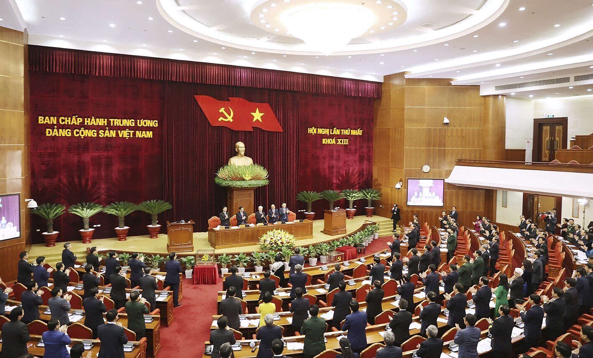 2021年1月31日，越南共产党第十三届中央委员会举行第一次全体会议。（美联社）
