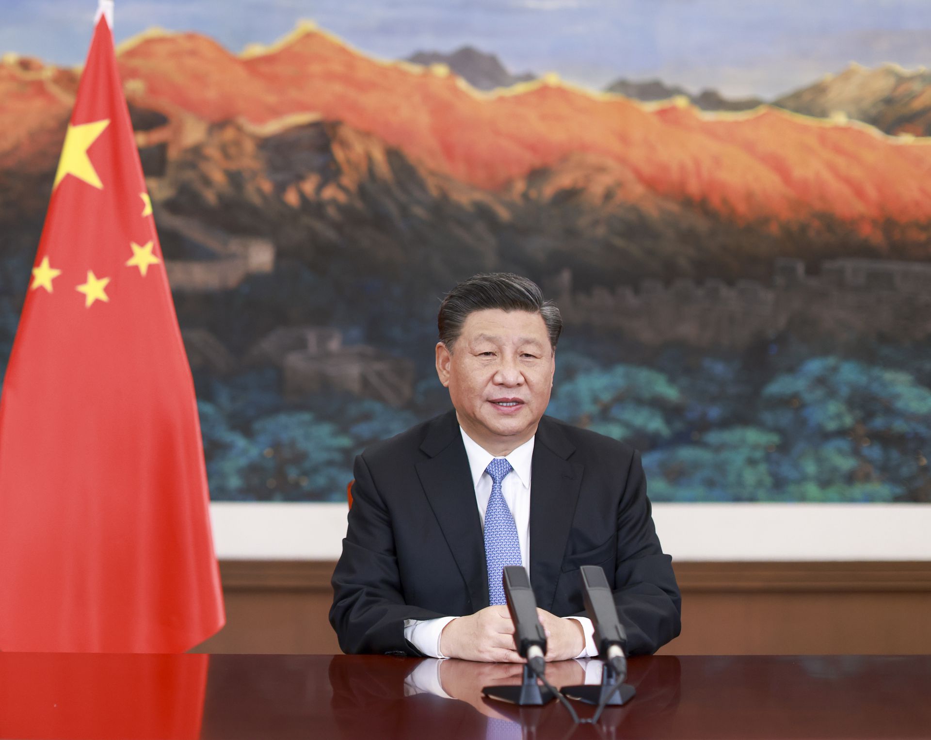 2020年11月27日，习近平在第十七届中国－东盟博览会和中国－东盟商务与投资峰会开幕式上致辞。（新华社）