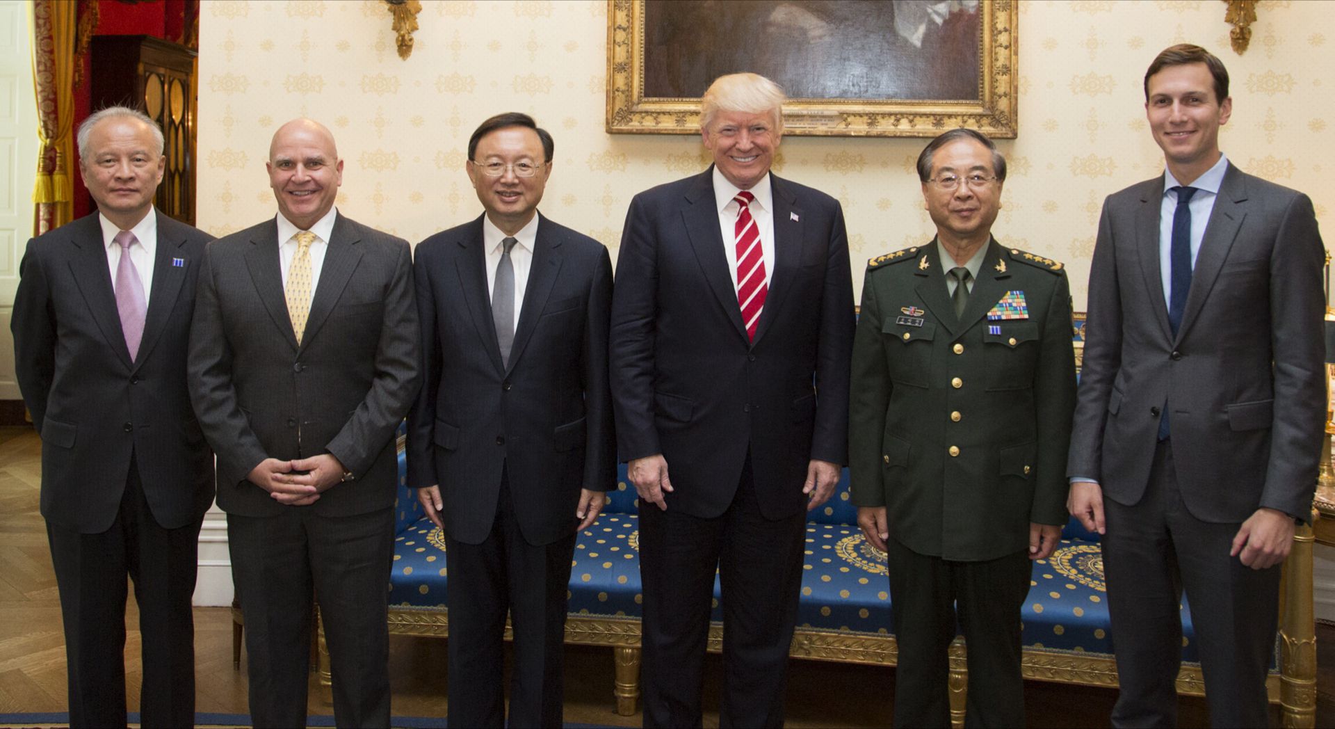 2017年6月22日，崔天凯（左一）与特朗普等在白宫会面。（新华社）