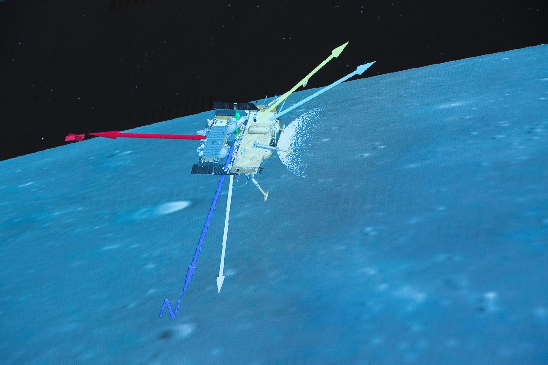 嫦娥五号探测器此次着陆区域不同，中国方面称，该地点过去还没有人类探测器去过。如果能将这块区域的样品带回实验室进行分析，能够帮助人类更好认识月球形成过程。（新华社）