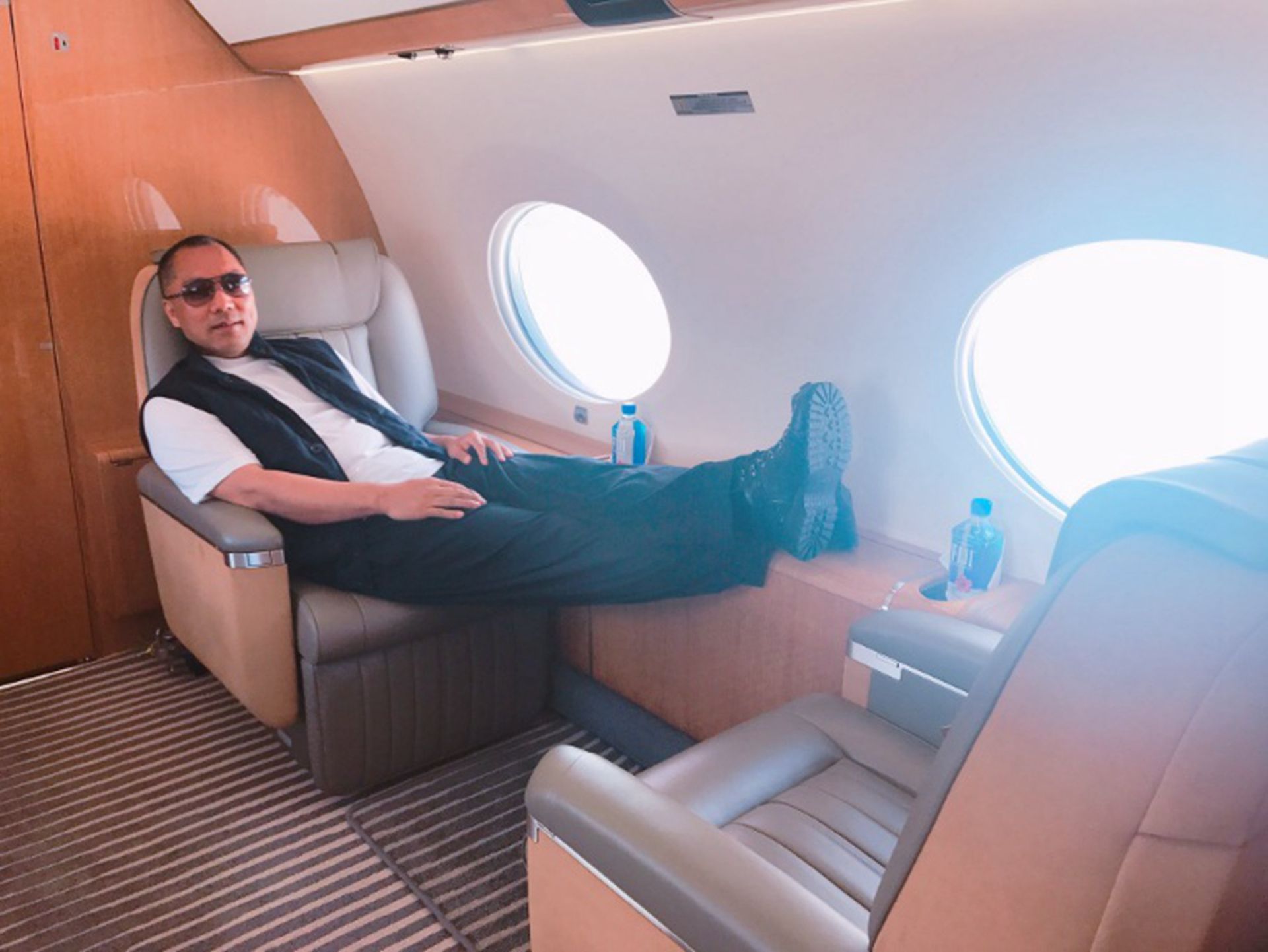 郭文贵喜欢炫富。(Twitter@KwokMiles) 郭文贵喜欢炫富。(Twitter@KwokMiles)