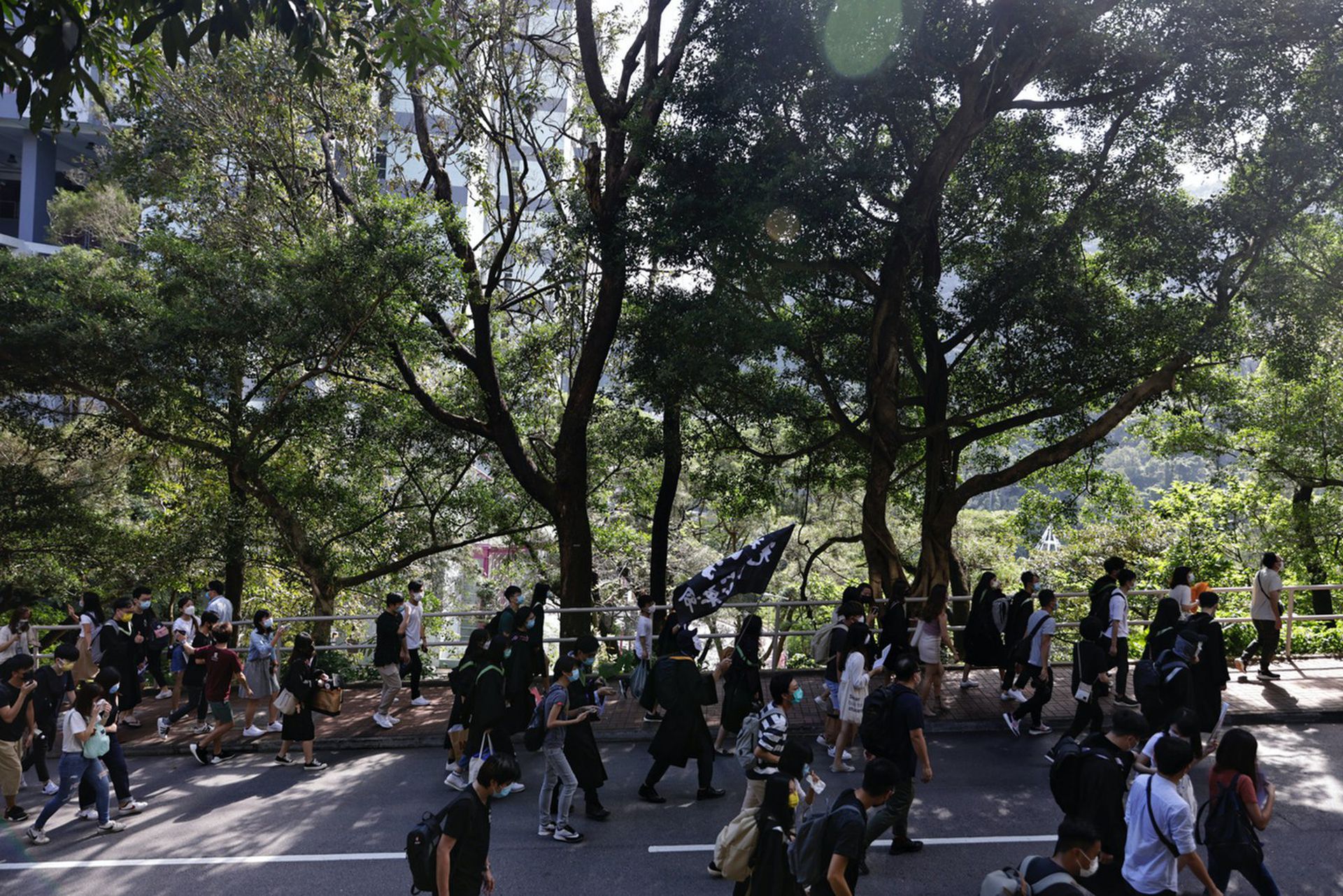 反对学生会被校方接管香港中文大学毕业典礼再现抗议 多维新闻 中国