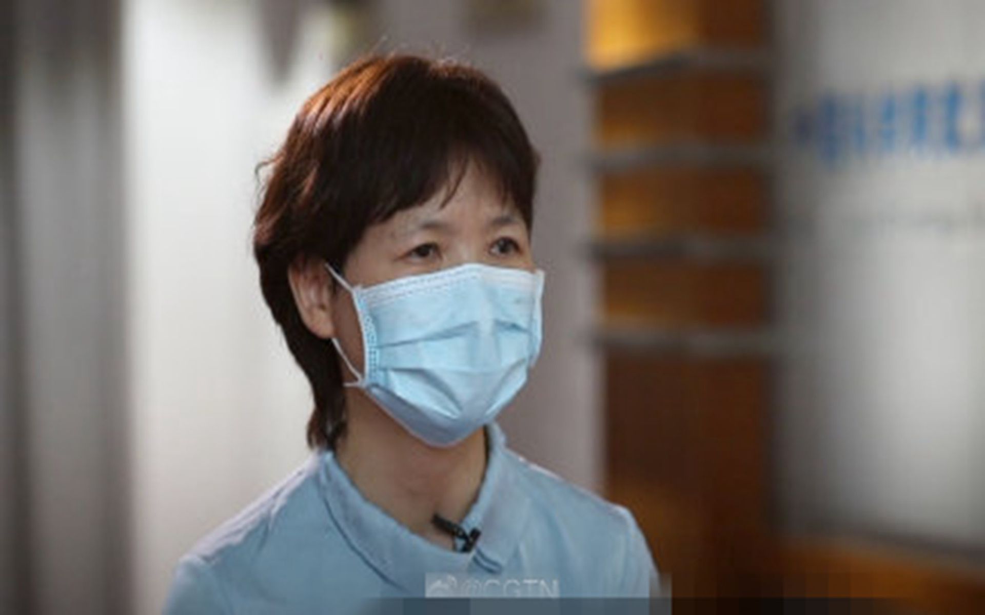 中国科学院发布的消息还称，石正丽在疫情爆发后，“第一时间作为最主要的骨干力量参与到疫情防控的科技攻关中”。（微博@CGTN）