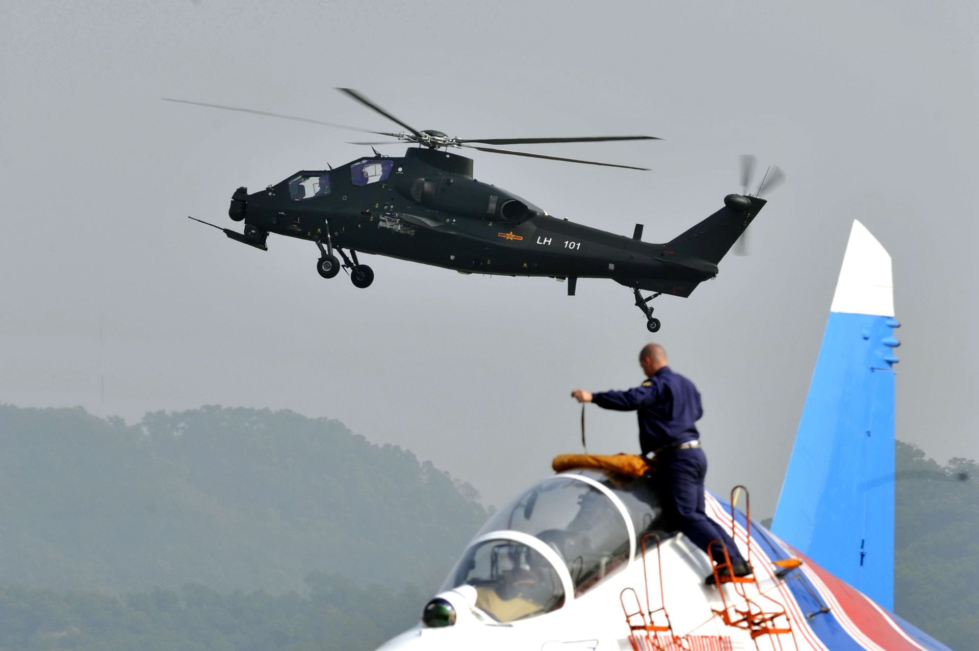 官方定性“世界领先” 中国新一代空地导弹曝光（图） - 2