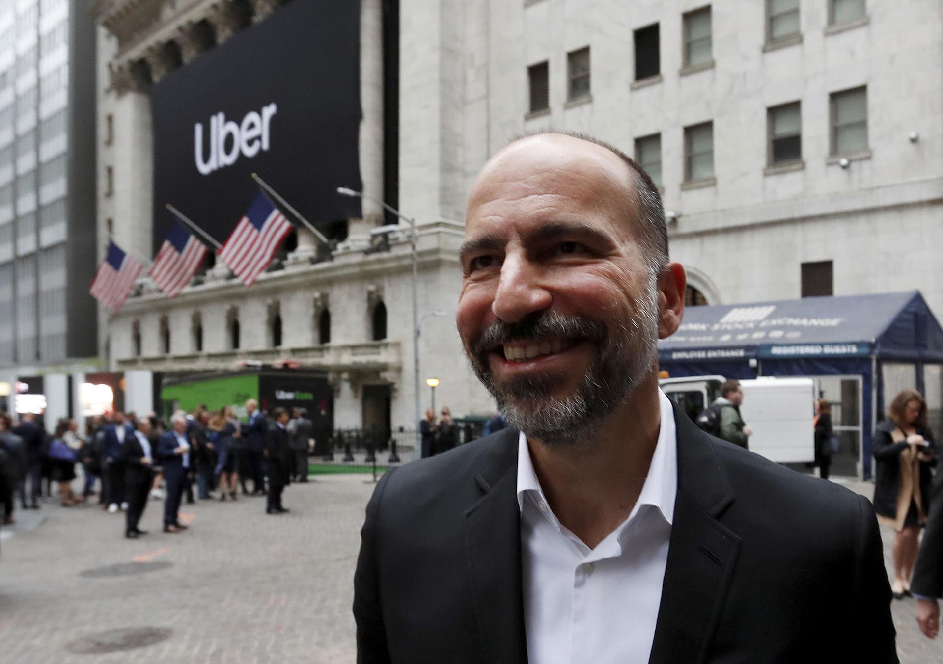 Uber被指负债累累欲出售中国网约车滴滴股份换取现金|多维新闻|经济