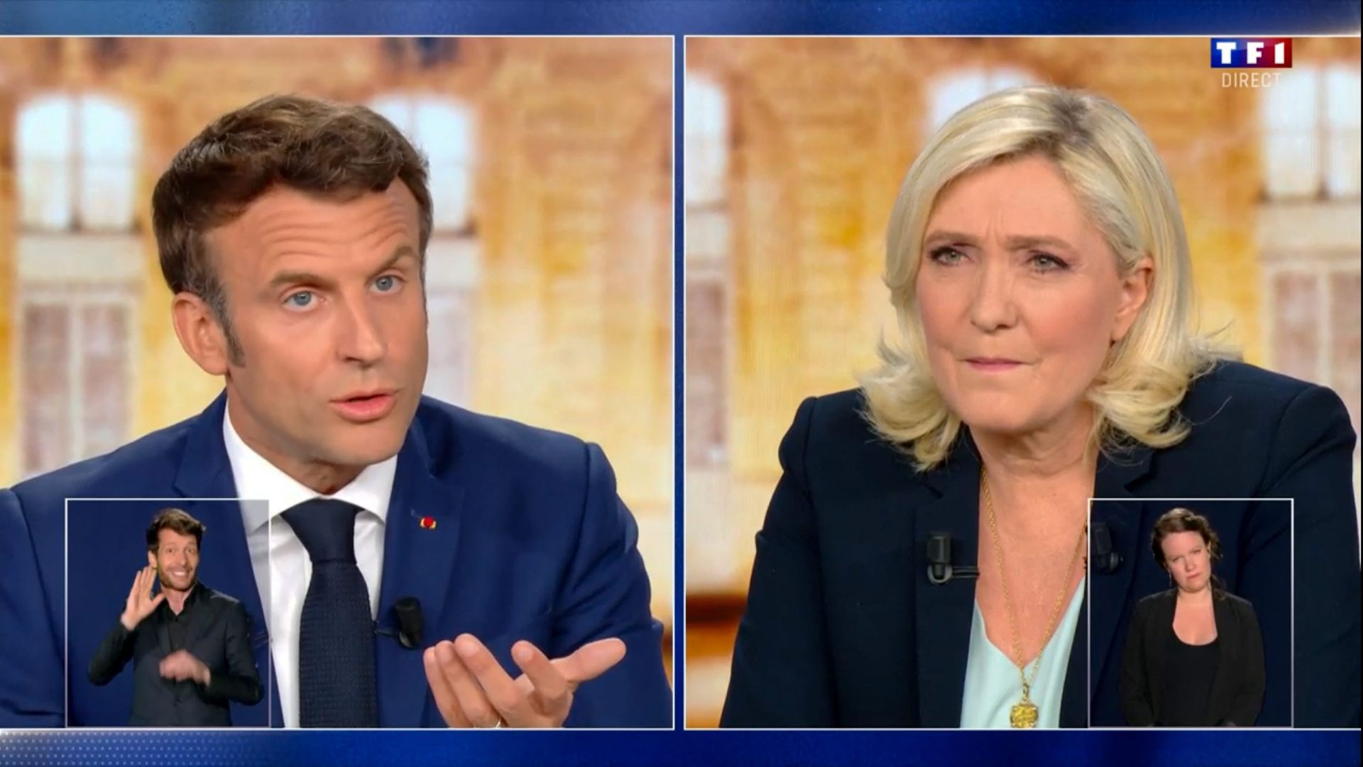 4月20日晚，争取连任的法国总统马克龙与极右翼党派“国民联盟”总统候选人勒庞进行2022年法国总统选举电视辩论，聚焦经济与民生议题。（视觉中国）