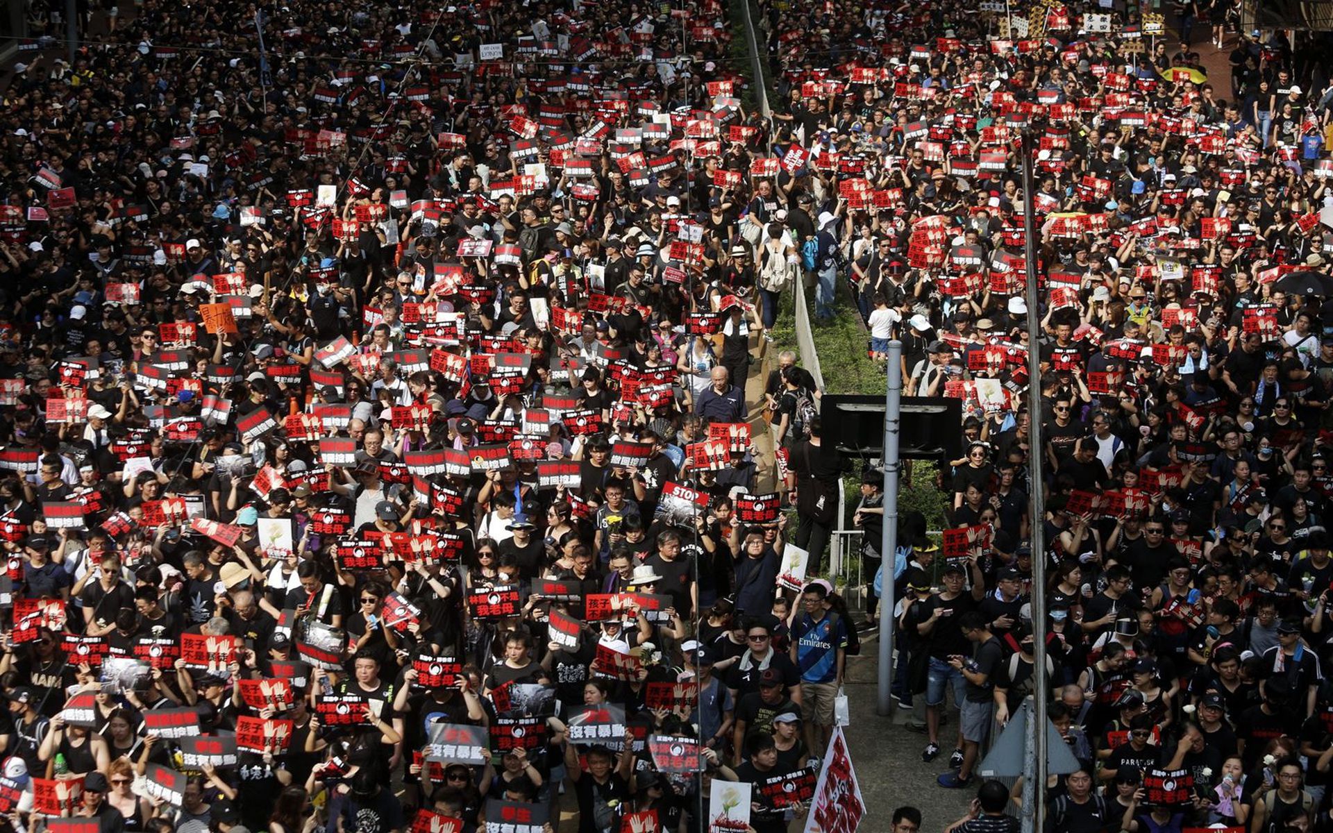 反修例活动期间，民阵组织的大规模游行示威。（多维新闻）