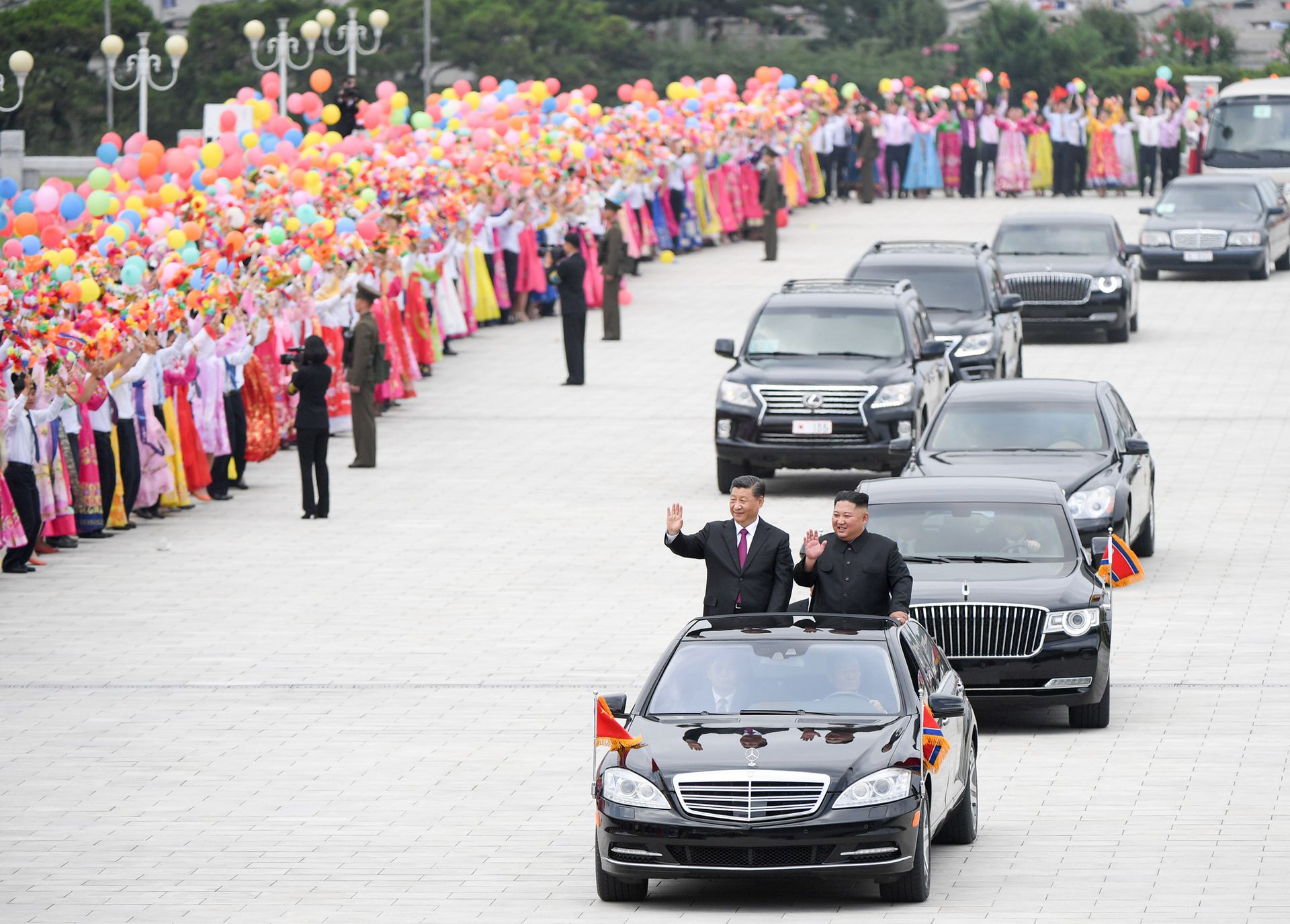2019年6月20日，中共中央总书记、国家主席习近平乘专机抵达平壤，开始对朝鲜进行国事访问。（新华社）