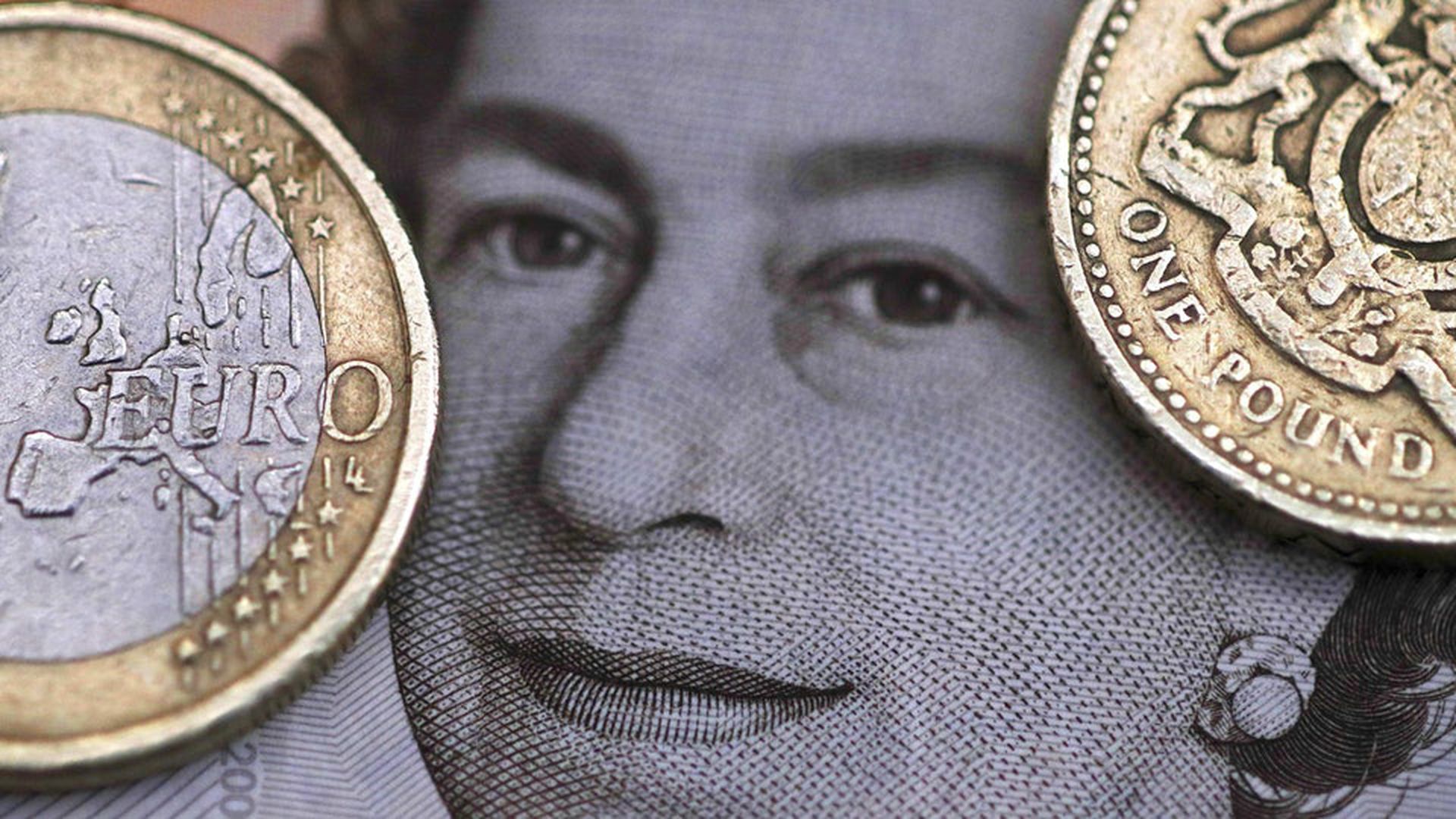 英財相公布激進減稅方案　鎊匯應聲挫　兌港元貶至8.5算