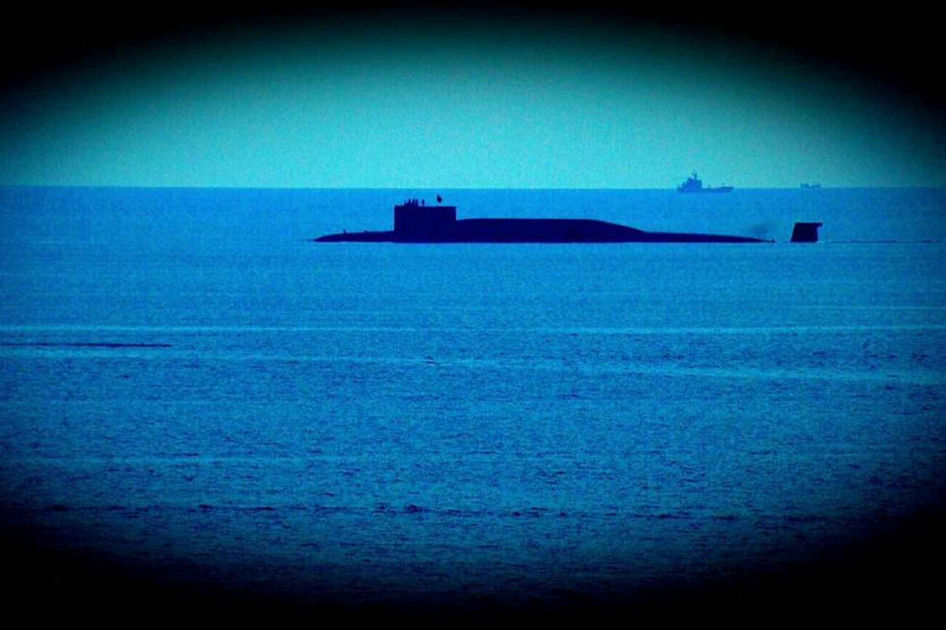 中国海军的094型战略核潜艇，是中国三位一体核力量最为倚重的镇国利器。（鼎盛军事）