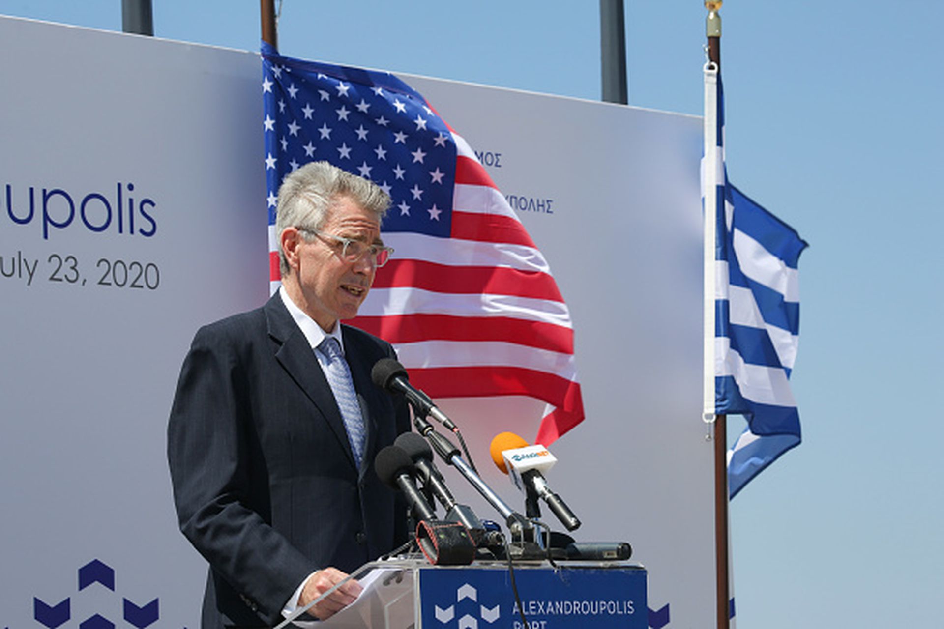 2020��7��23�գ�����פϣ����ʹ���أ�Geoffrey Pyatt����ϣ����������ɽ���޲��������֡���Լ������������2020�����Ͼ��ݵĿ�Ļʽ���´ǡ���Getty Images��