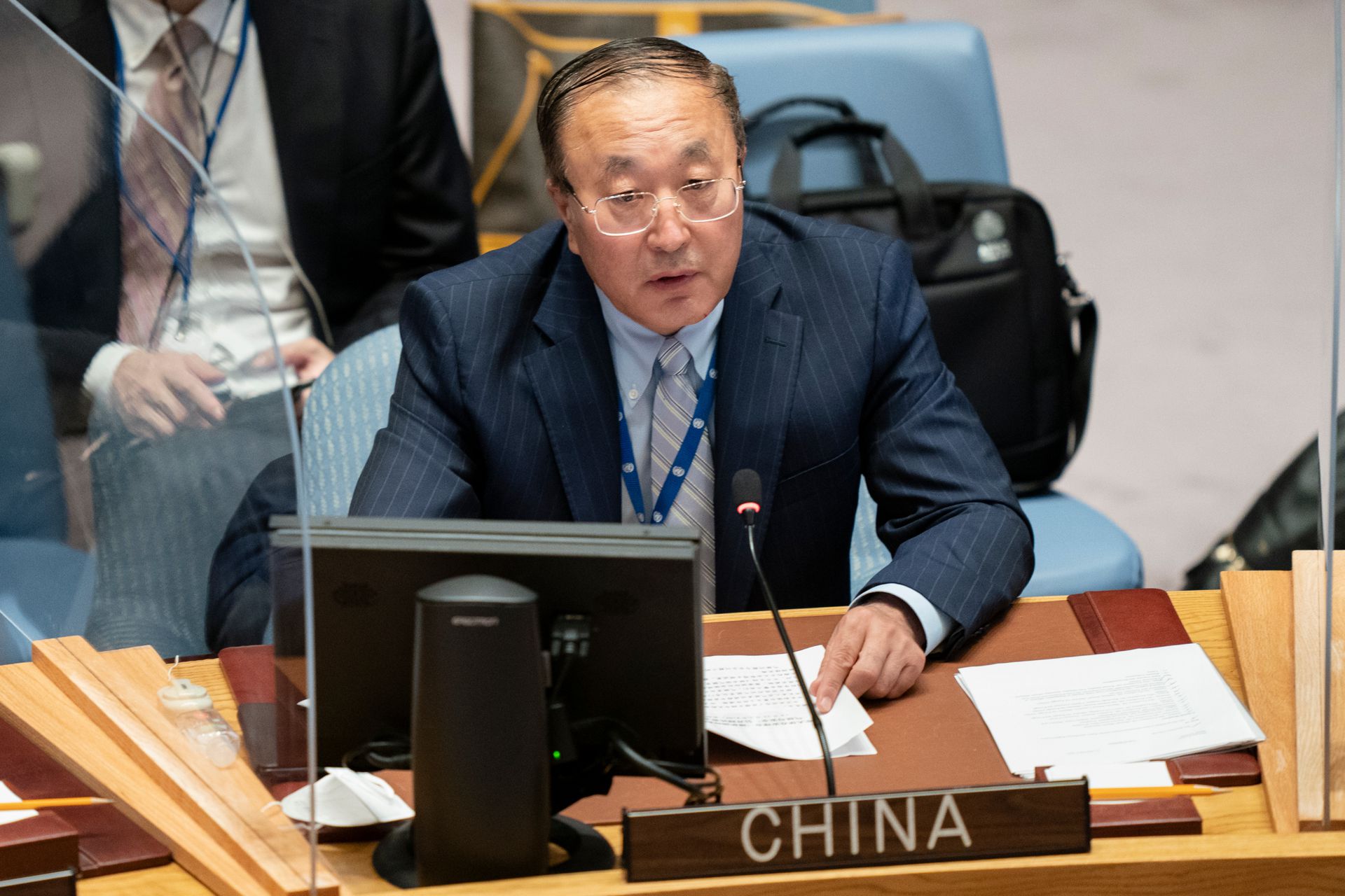 图为中国常驻联合国代表张军2021年9月23日出席联合国大会第76届会议时的发言。（AP）