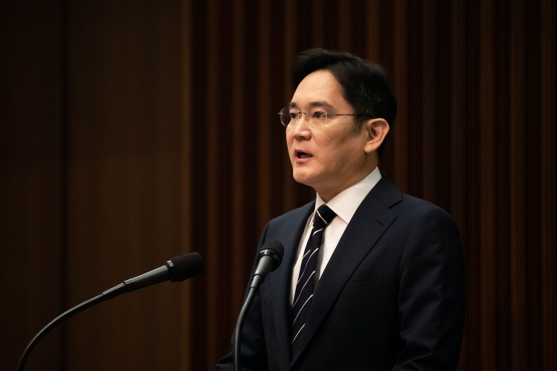 韩国三星电子副会长李在镕行贿案判囚2年6个月 多维新闻 全球