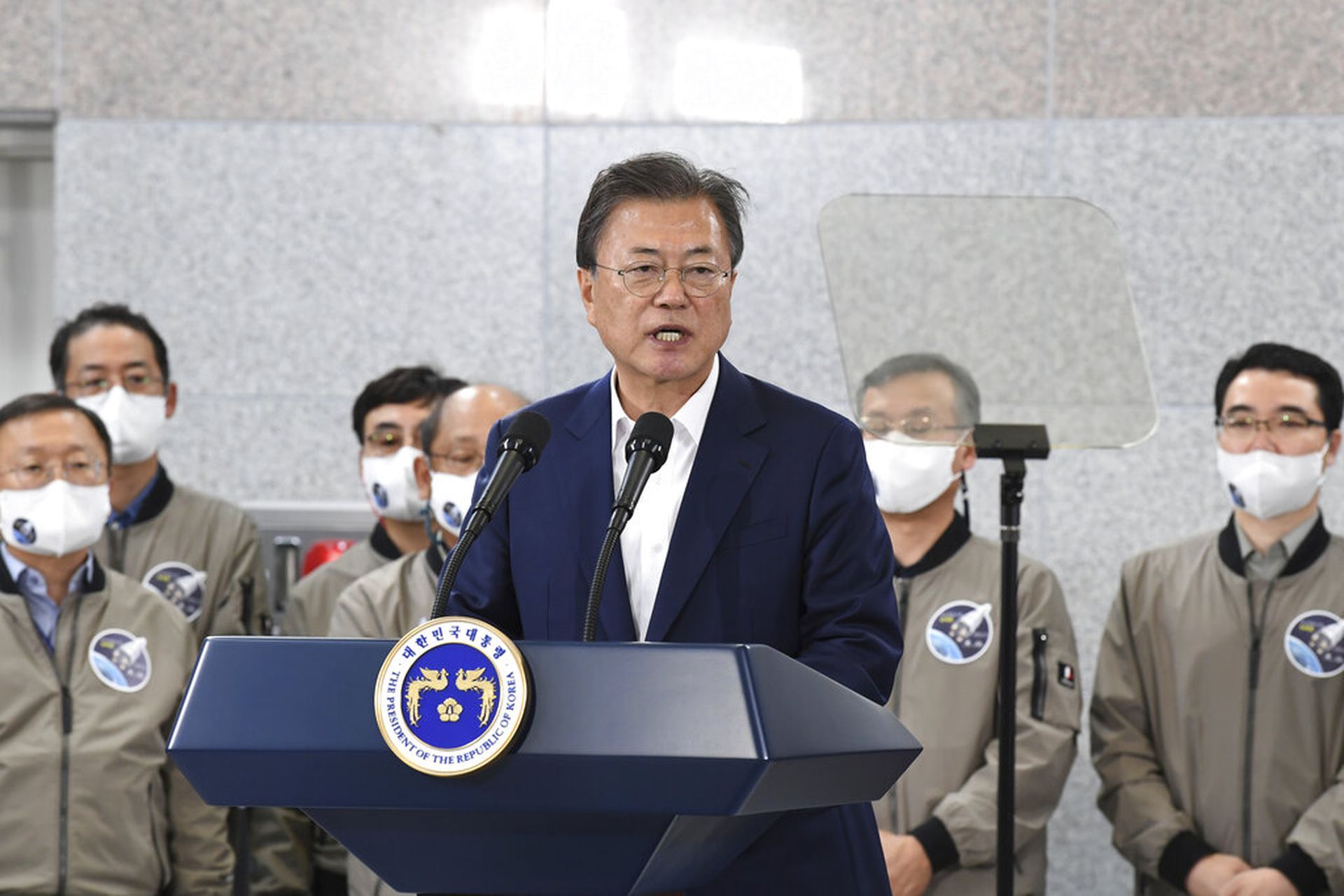图为韩国总统文在寅10月21日在罗老宇宙中心发表讲话。（AP）