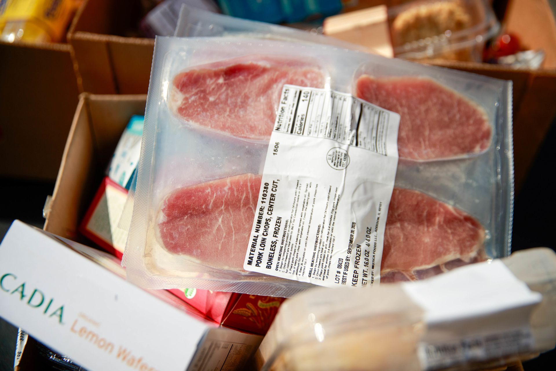 4月15日，美国一箱食物内的急冻猪肉。（Getty）