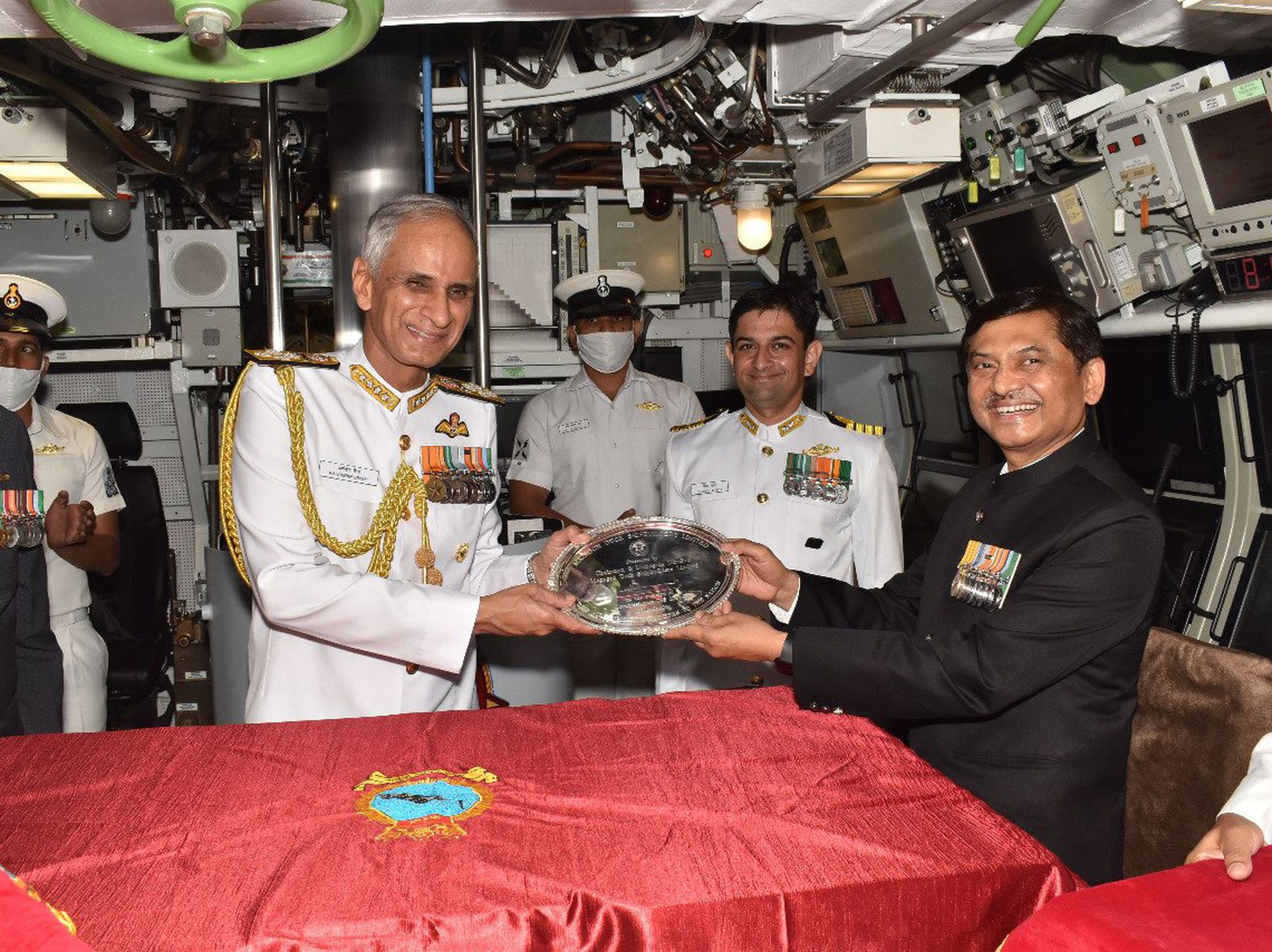 “鲸鲨”号核潜艇开始服役,反映了Mazagon Dock造船公司,具备世界一流军舰和潜艇建造的能力。(Twitter@SpokespersonMoD) “鲸鲨”号核潜艇开始服役,反映了Mazagon Dock造船公司,具备世界一流军舰和潜艇建造的能力。(Twitter@SpokespersonMoD)