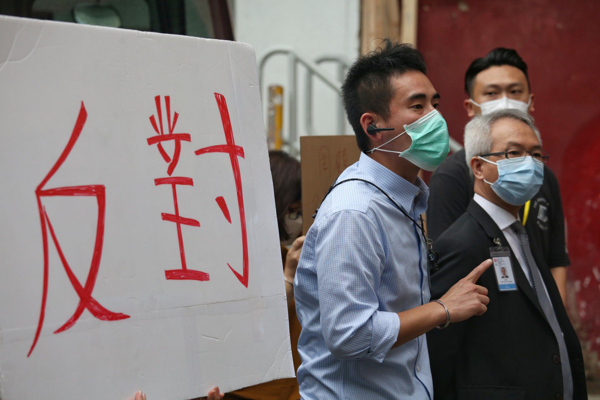 内地核酸检测队在港勘察遭区议员率人抗议 图 多维新闻 香港