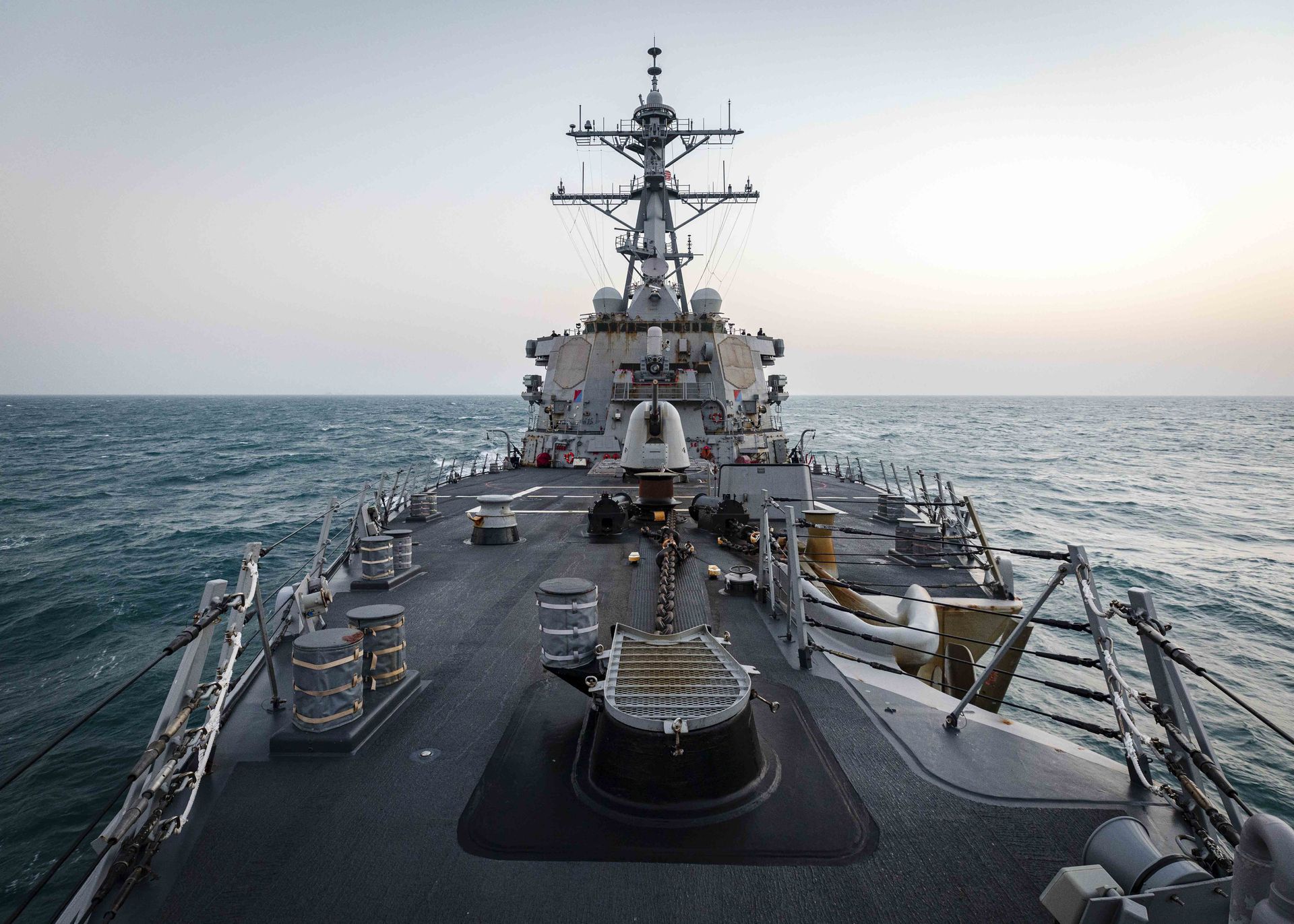 美军舰过航台湾海峡解放军东部战区强硬表态 多维新闻 中国