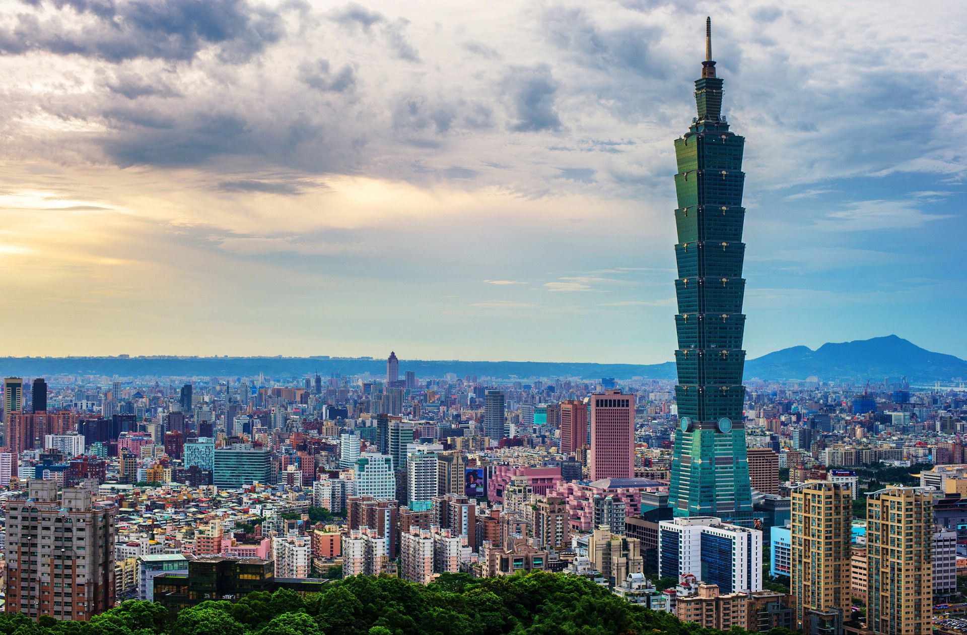 今年台灣人均GDP將突破三萬美元大關，該做點什麼？