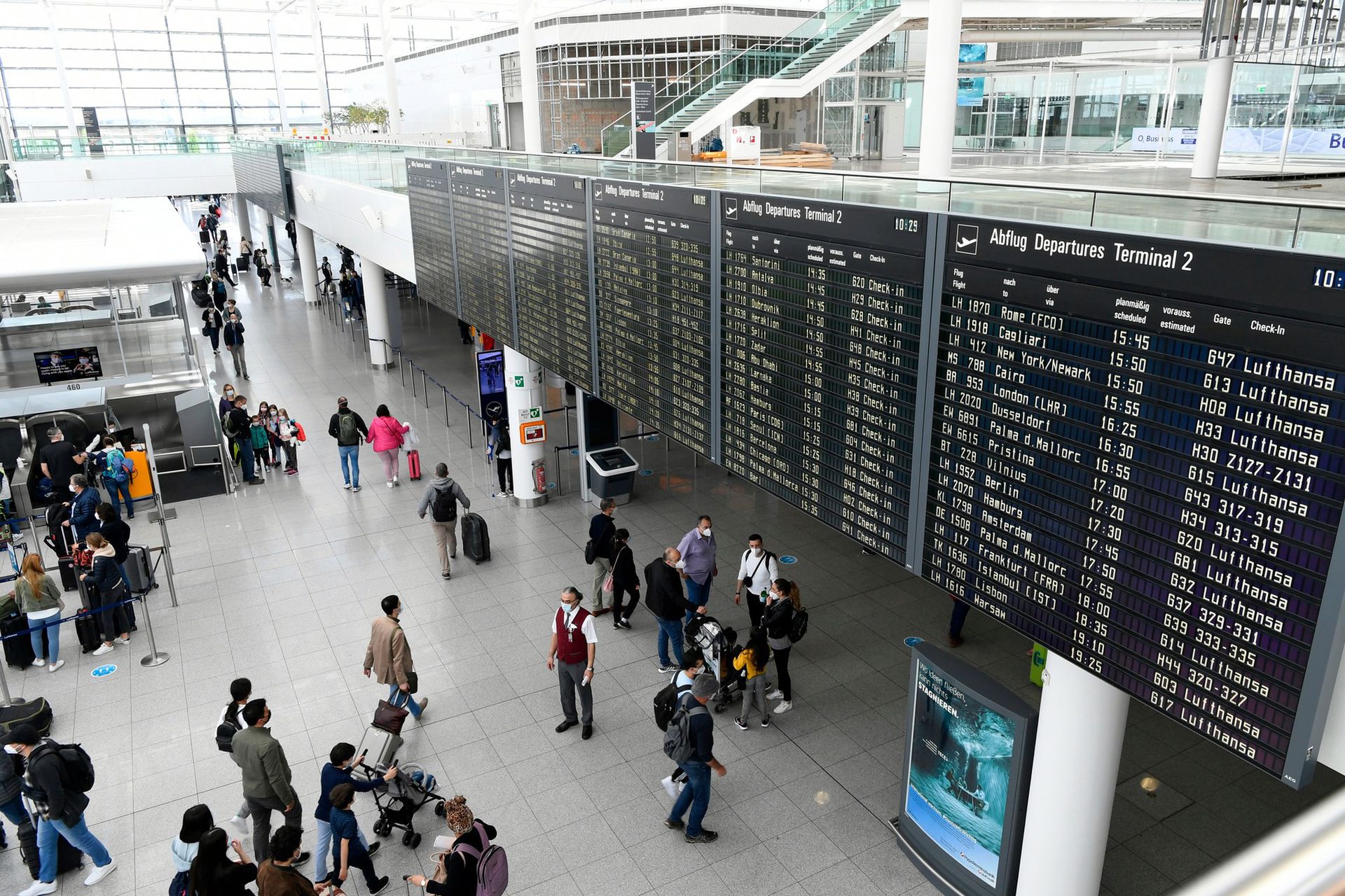 Omicron｜針對香港等變種病毒已現蹤地區　歐盟考慮禁止旅客入境