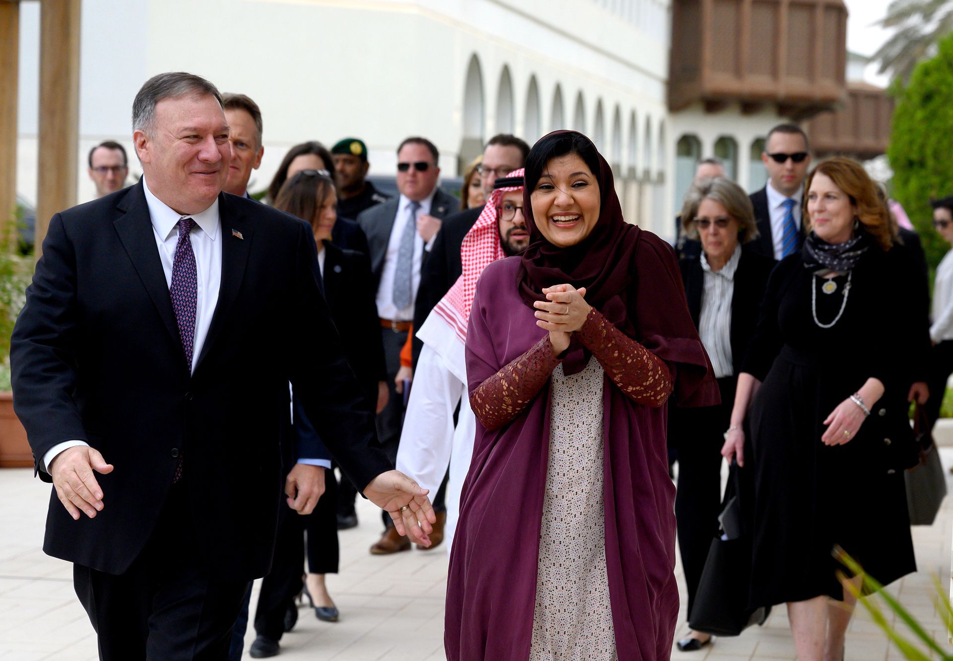 沙特驻美大使芮玛公主于2020年2月20日与美国国务卿迈克·蓬佩奥（Mike Pompeo）举行圆桌会议。（AP）