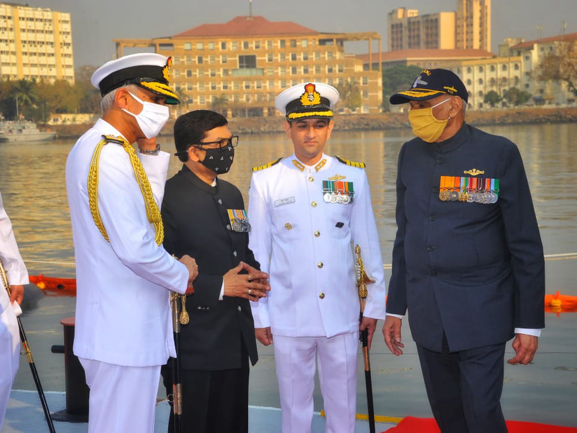 该潜艇比以前的潜艇更致命,更隐秘,配备了强大的武器和传感器。(Twitter@DefPROMumbai) 该潜艇比以前的潜艇更致命,更隐秘,配备了强大的武器和传感器。(Twitter@DefPROMumbai)