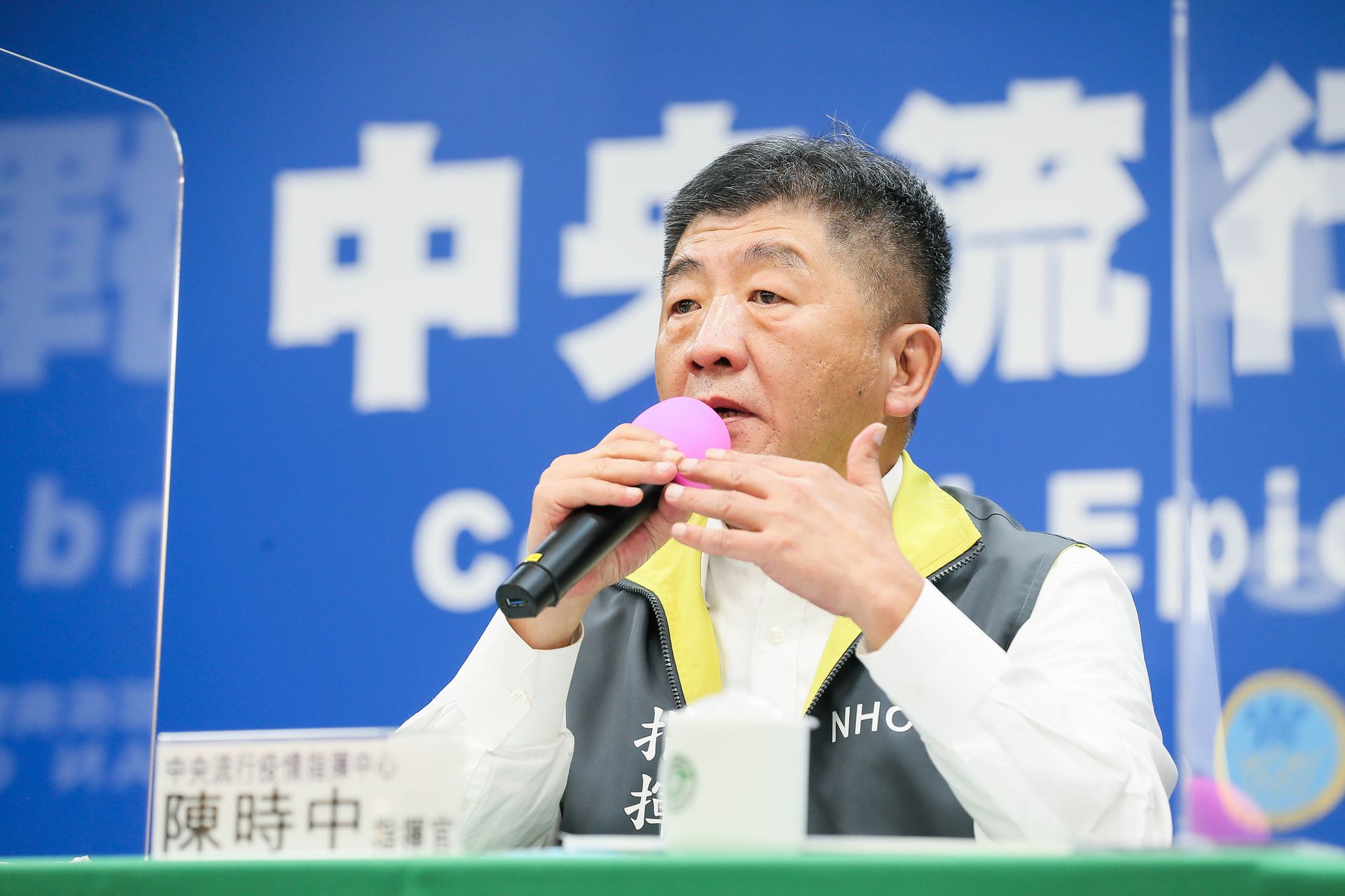 台湾大学校方在7月21日曾发表官方声明指中国大陆近两周确诊病例要较日本、新加波、澳大利亚低,但陆生却仍遭禁止赴台,呼吁台湾官方应尽快开放。台湾防疫指挥官,台湾卫福部长陈时中表示,台湾在防疫上对中国大陆没有歧视,但台湾对陆方公布之疫情数据不放心。(台湾流行疫情指挥中心供图) 台湾大学校方在7月21日曾发表官方声明指中国大陆近两周确诊病例要较日本、新加波、澳大利亚低,但陆生却仍遭禁止赴台,呼吁台湾官方应尽快开放。台湾防疫指挥官,台湾卫福部长陈时中表示,台湾在防疫上对中国大陆没有歧视,但台湾对陆方公布之疫情数据不放心。(台湾流行疫情指挥中心供图)