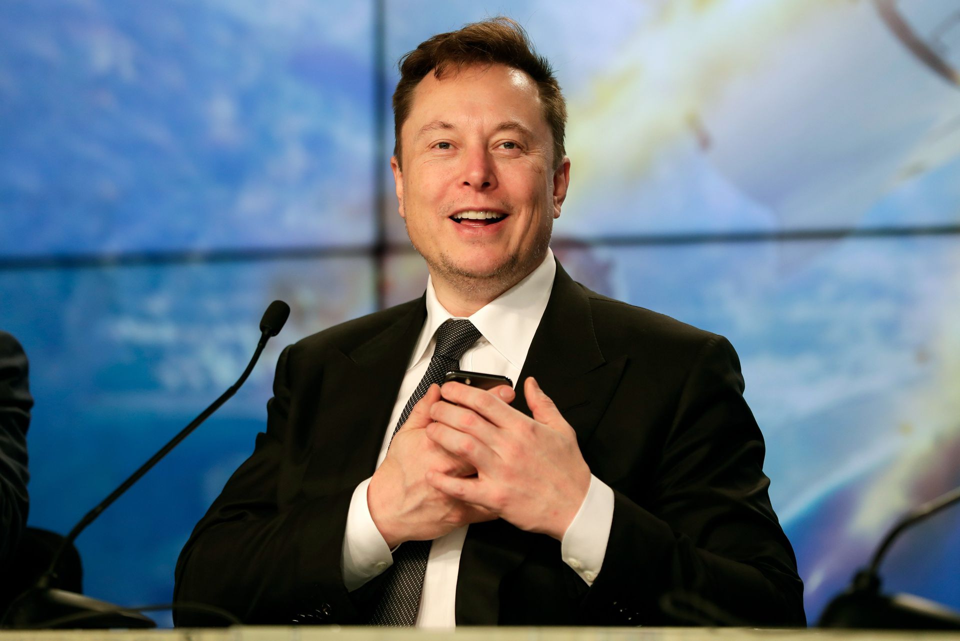 Musk稱自己財富完全透明　無任何離岸賬户　也沒避稅