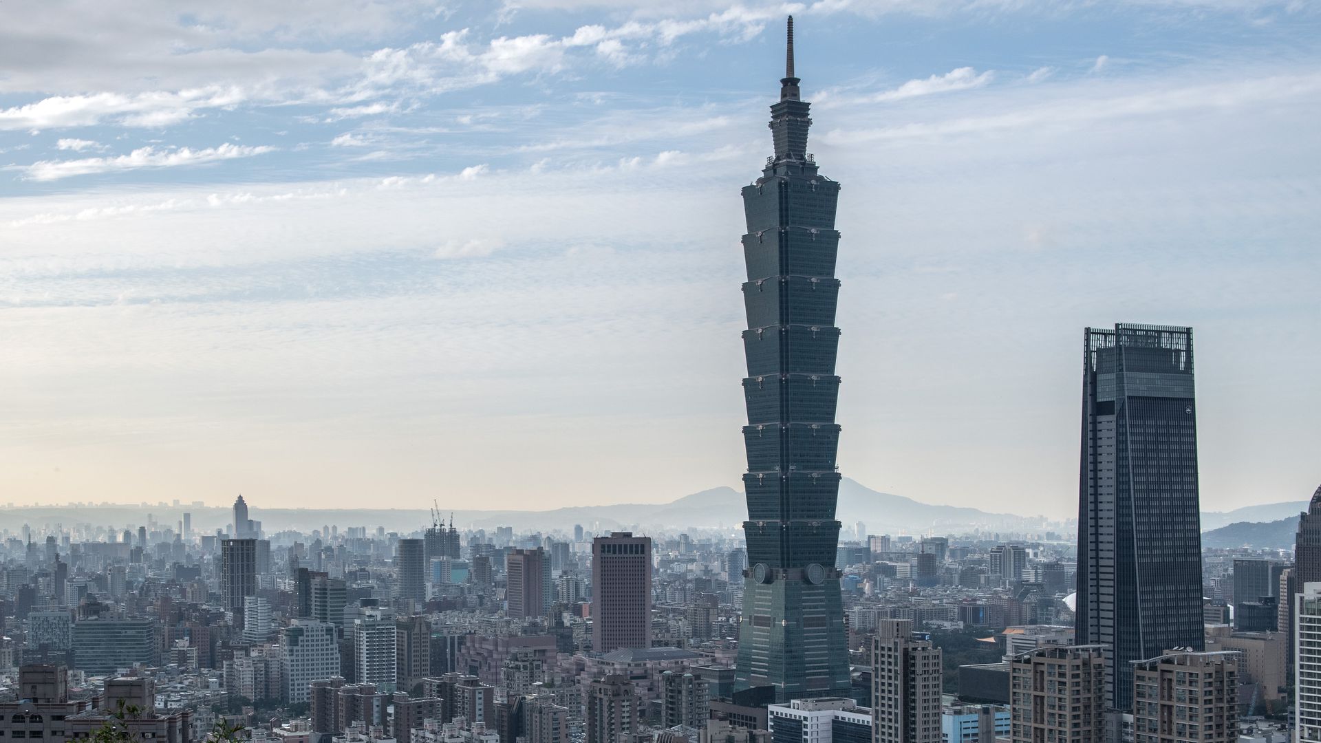 2021年台灣人均GDP將突破三萬美元大關