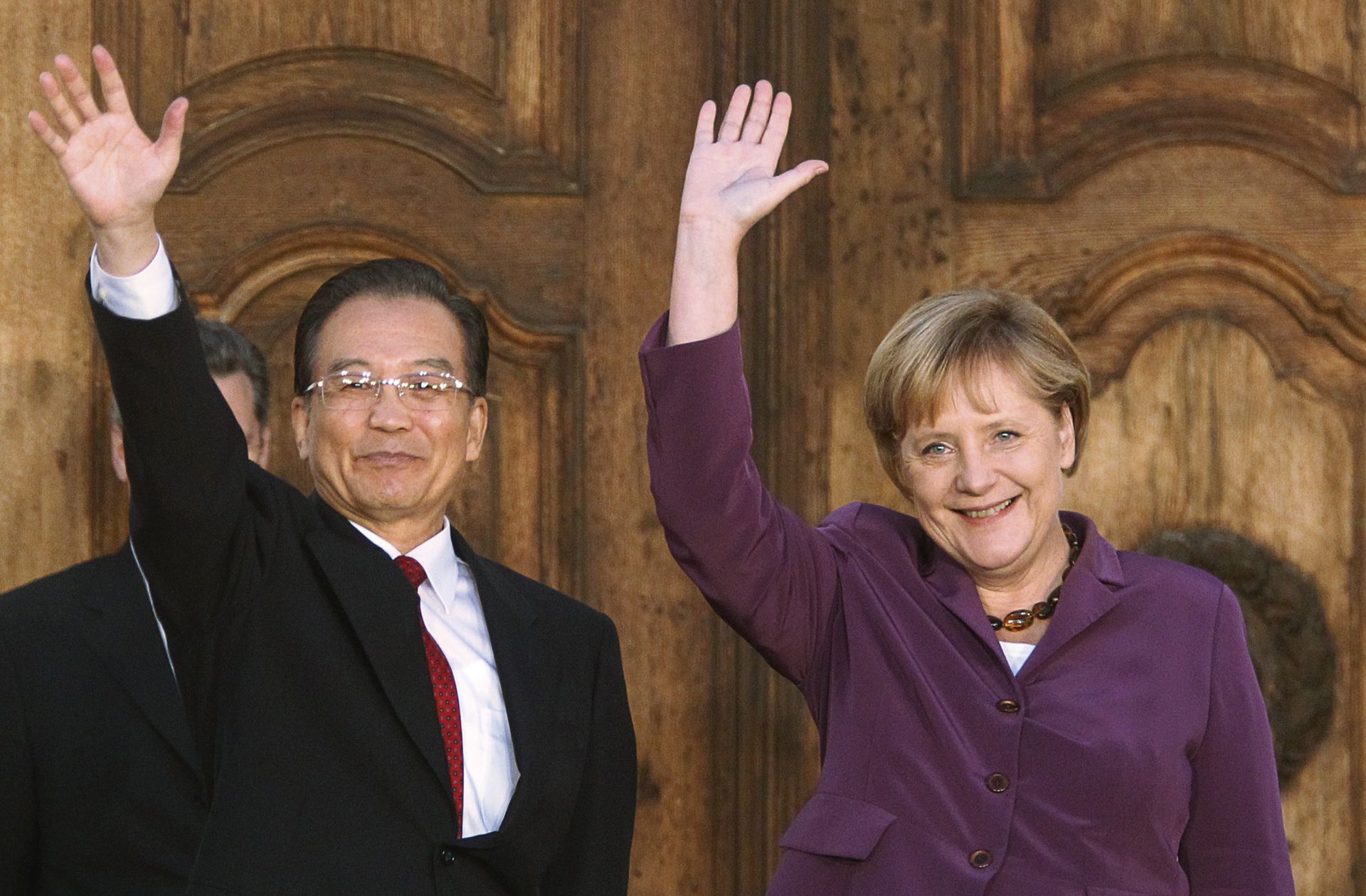 2010年10月5日晚，温家宝在德国柏林以北70公里处的梅泽贝格宫，与默克尔举行会晤。（路透社）
