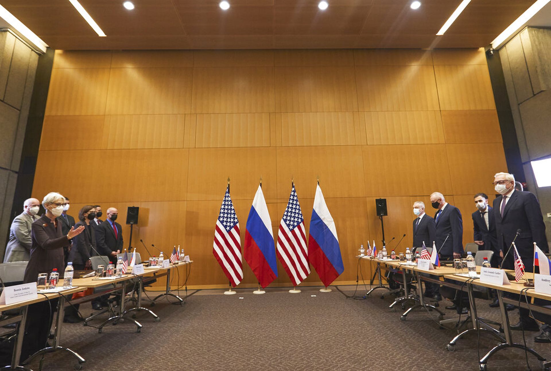 美俄關係緊張：美國會提案將制裁普京　俄憤怒回應