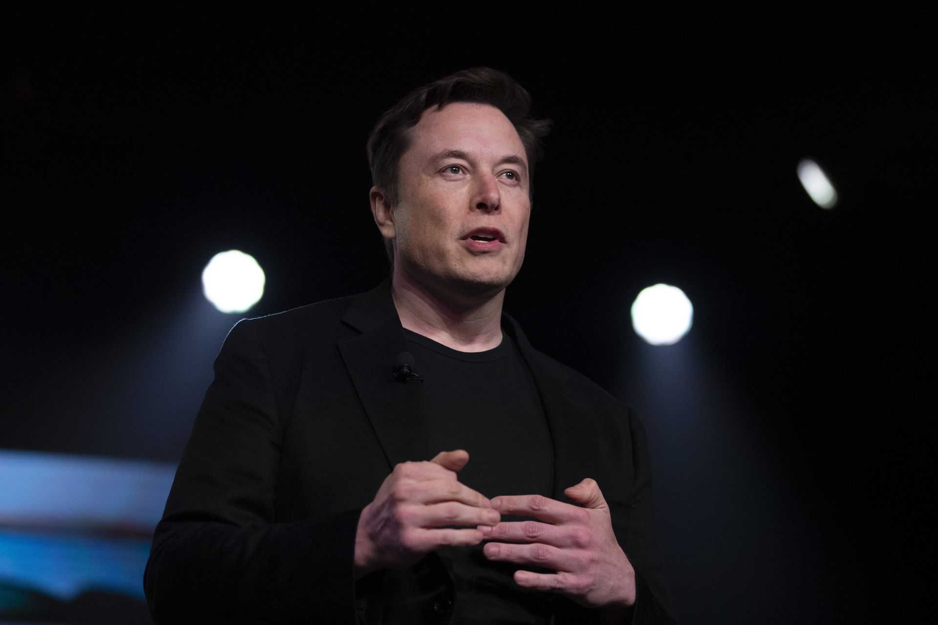 Elon Musk稱機器人才是Tesla今年最重要產品